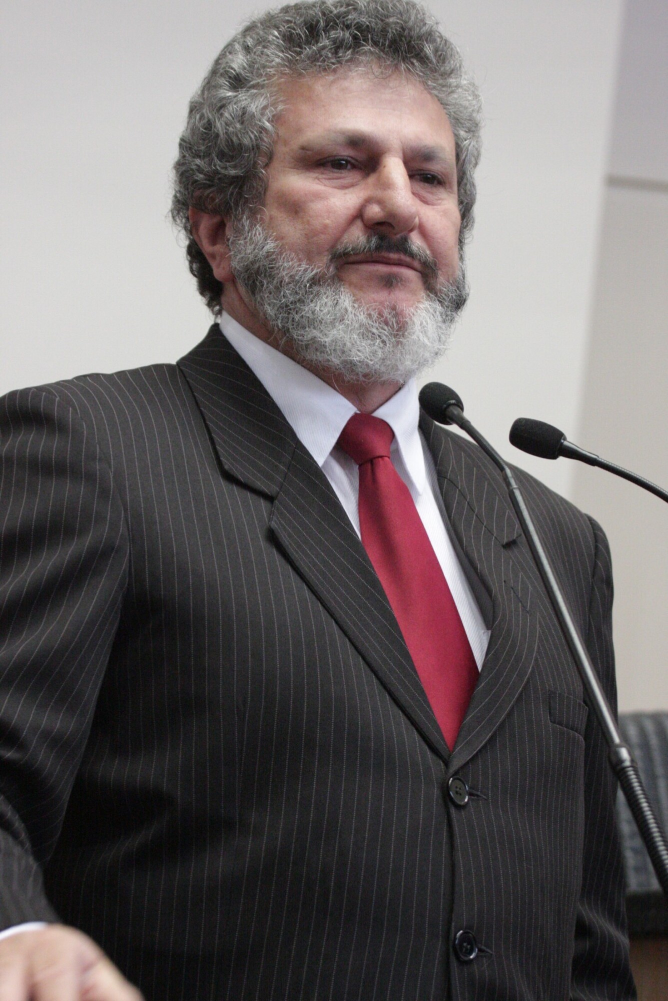 Dos Gabinetes – Padre Pedro completa 25 anos de sacerdócio na segunda-feira