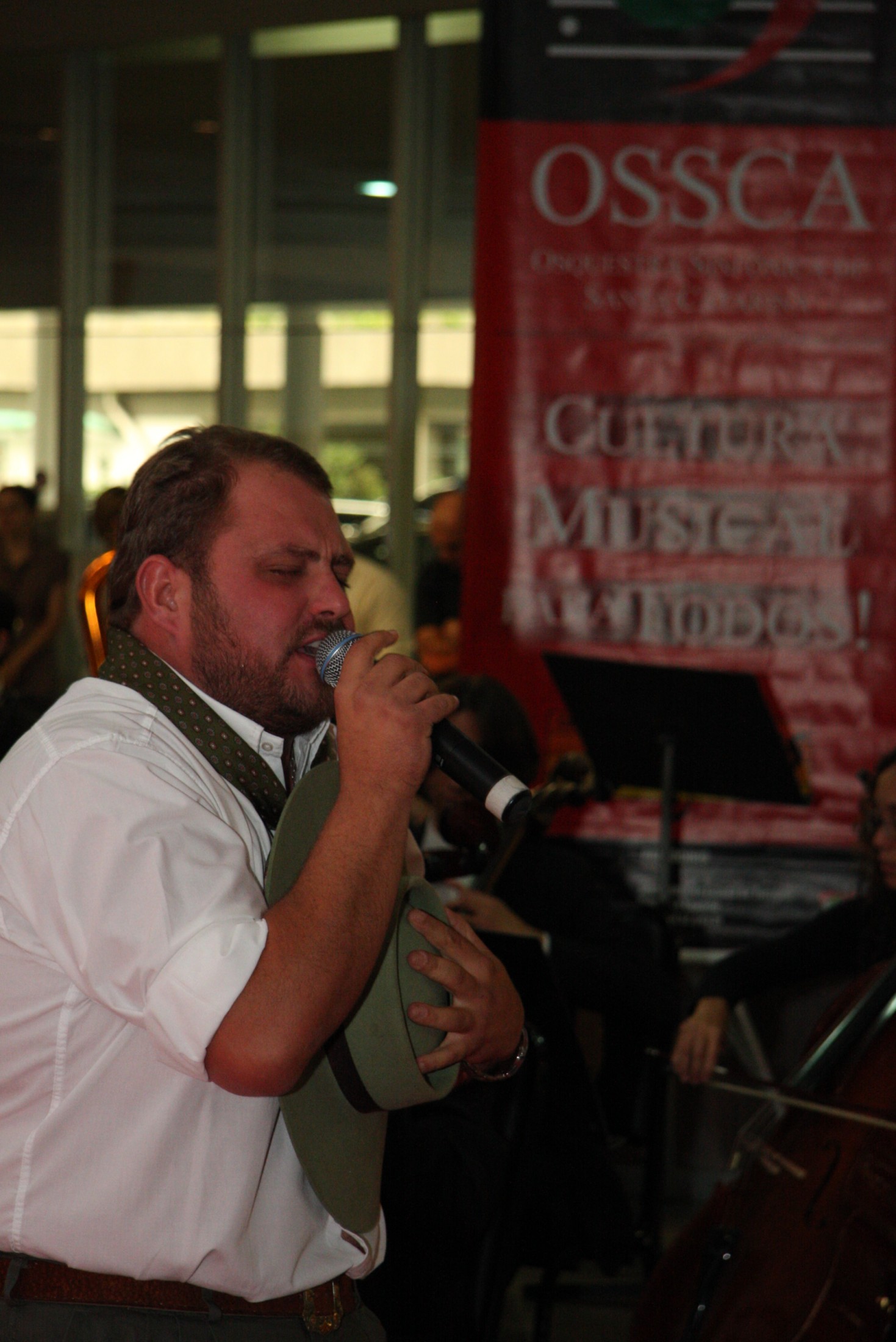 Apresentação do Coral da ALESC e Coral Novo Amanhecer e a Orquestra Sinfônica de Santa Catarina (OSSCA)