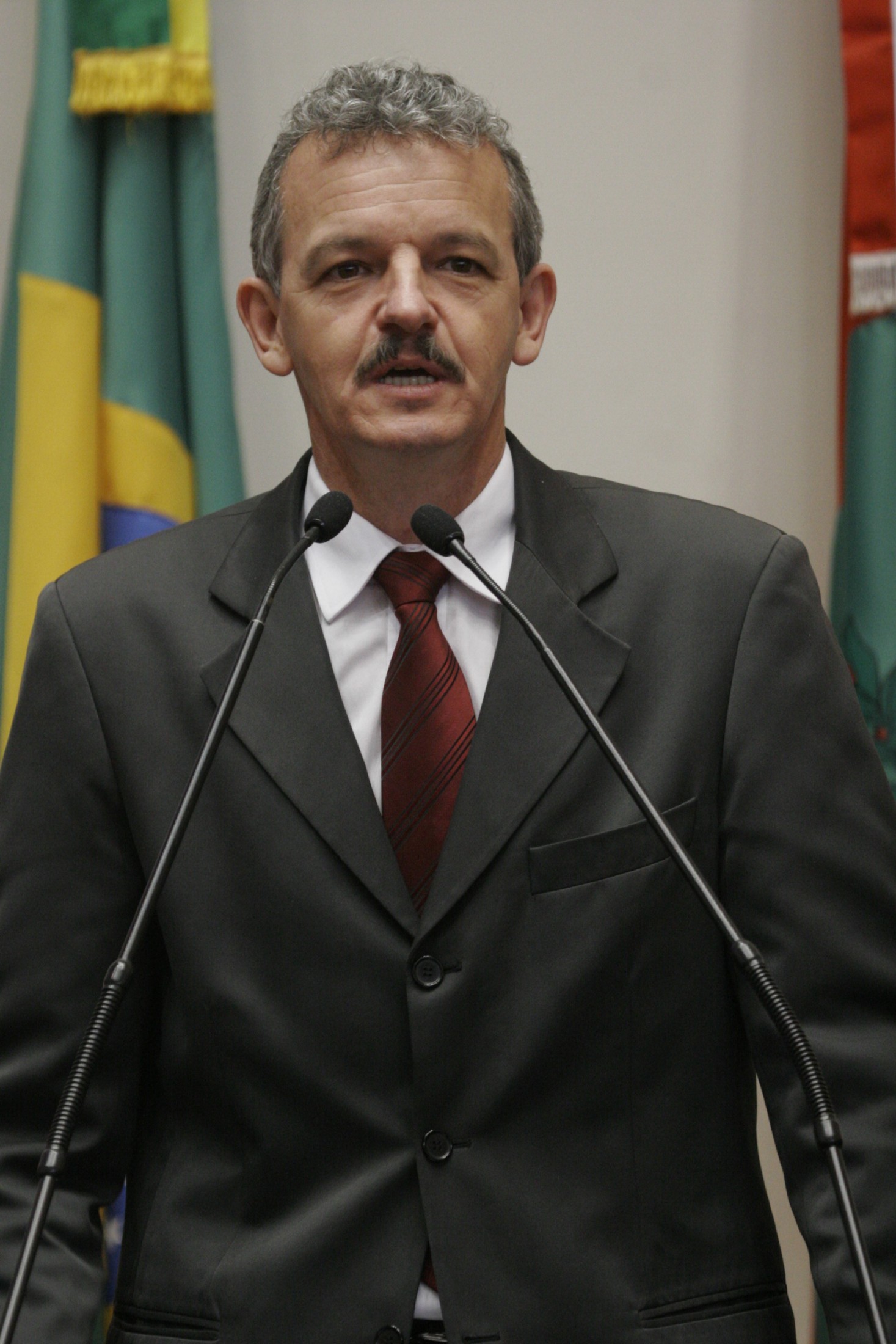 Projetos visam a estadualização de rodovias municipais