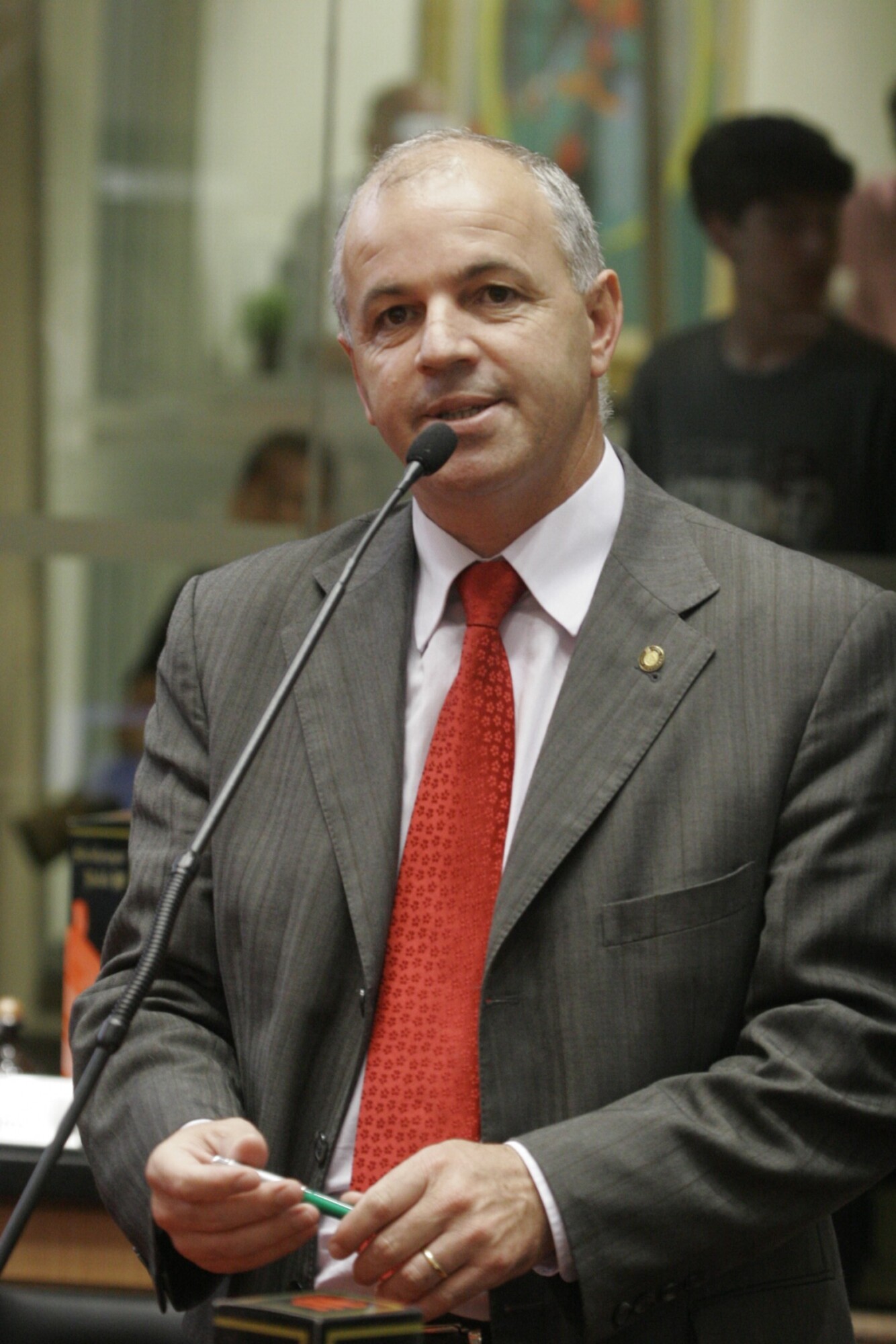 Dos Gabinetes – Projeto que permite entrada de tecnólogos na carreira militar é aprovado