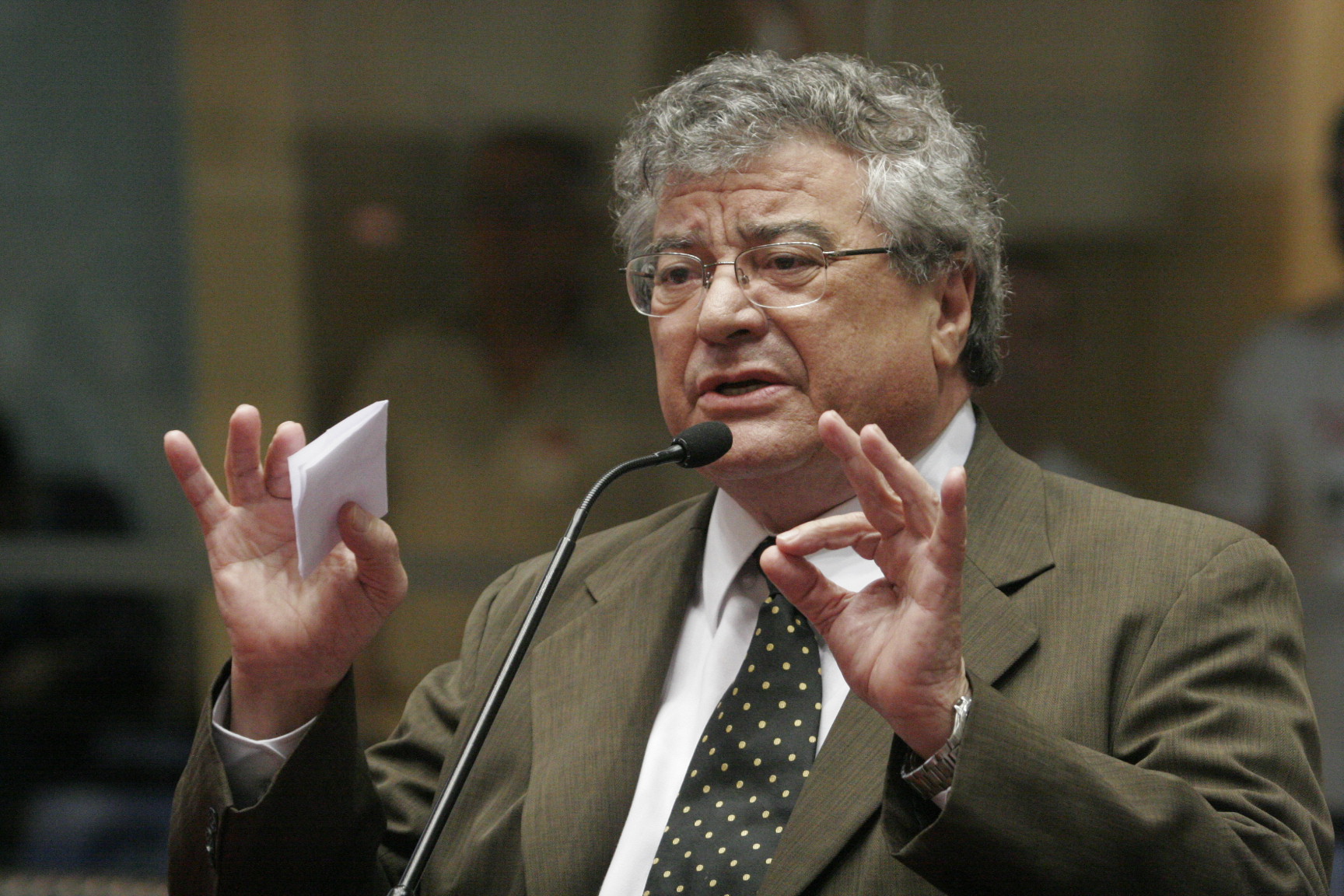 Ensino Fundamental catarinense terá avaliação de qualidade proposta por Lício Mauro da Silveira