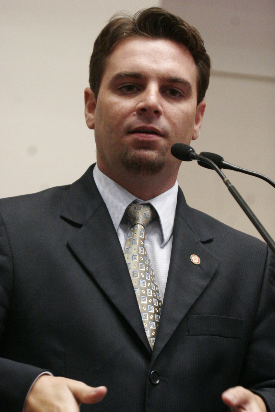 Participação de deputados no futuro governo altera composição da Assembleia Legislativa em 2011