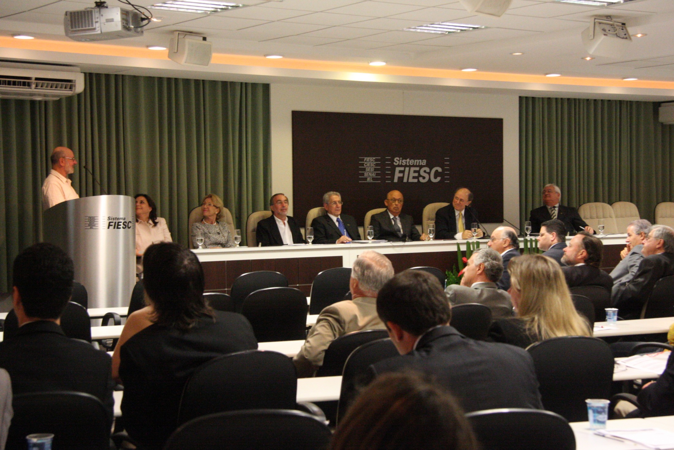 TVAL recebe prêmio Fiesc de Jornalismo
