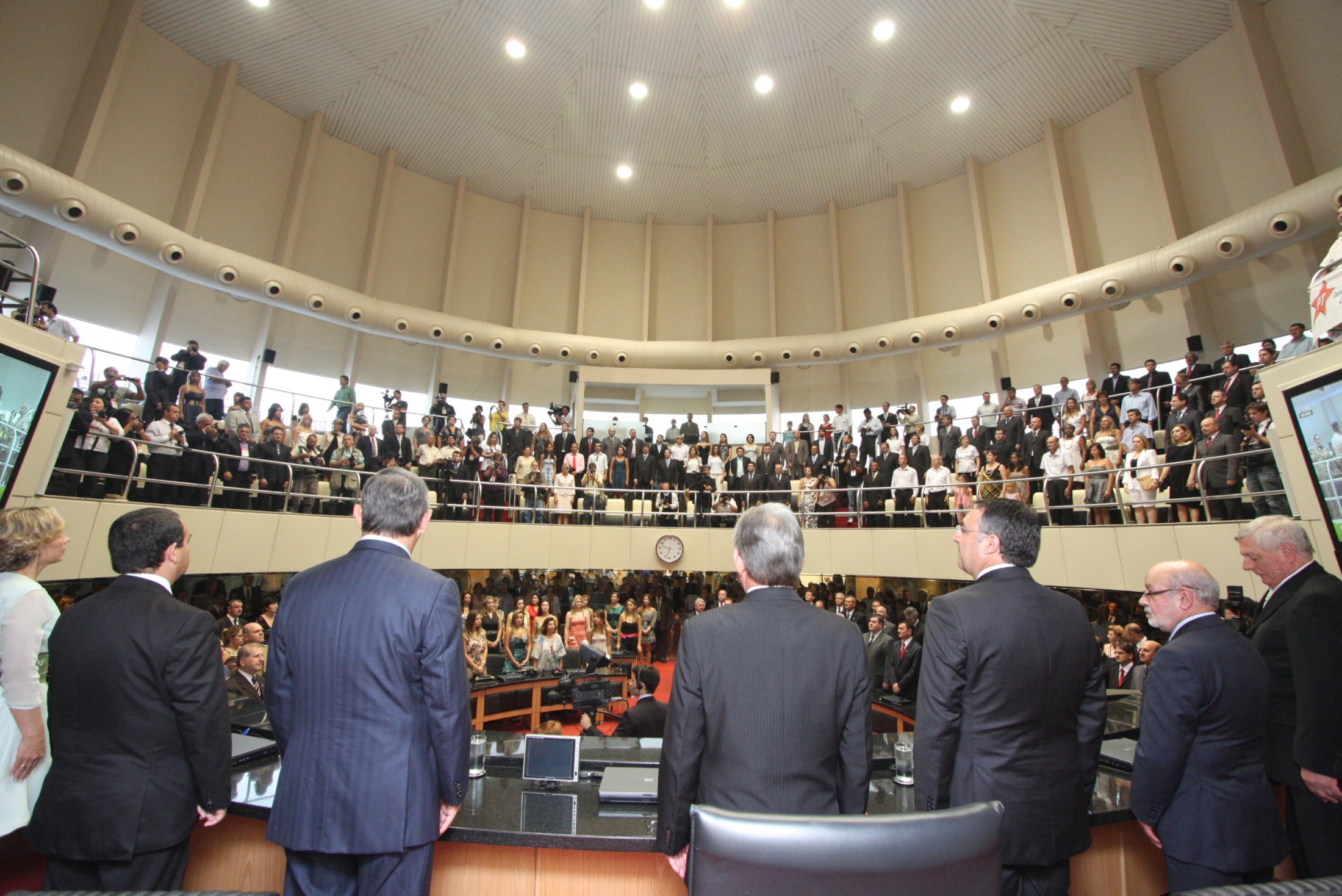 Sessão Solene de posse dos Deputados eleitos