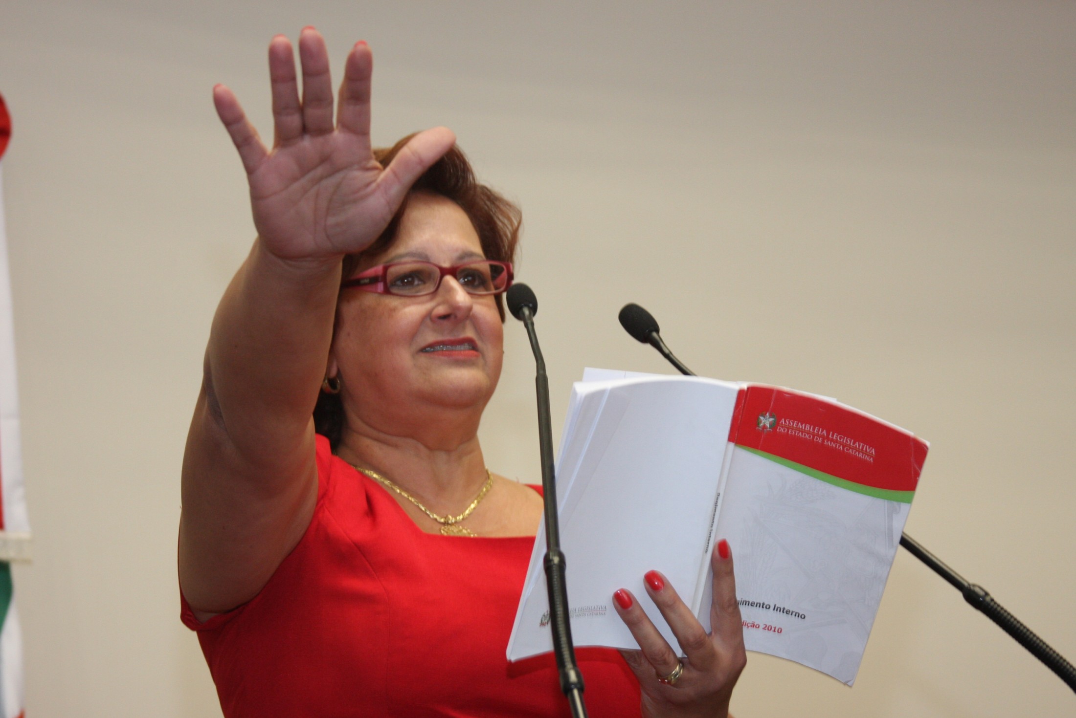 Dirce Heiderscheidt toma posse na Assembleia Legislativa