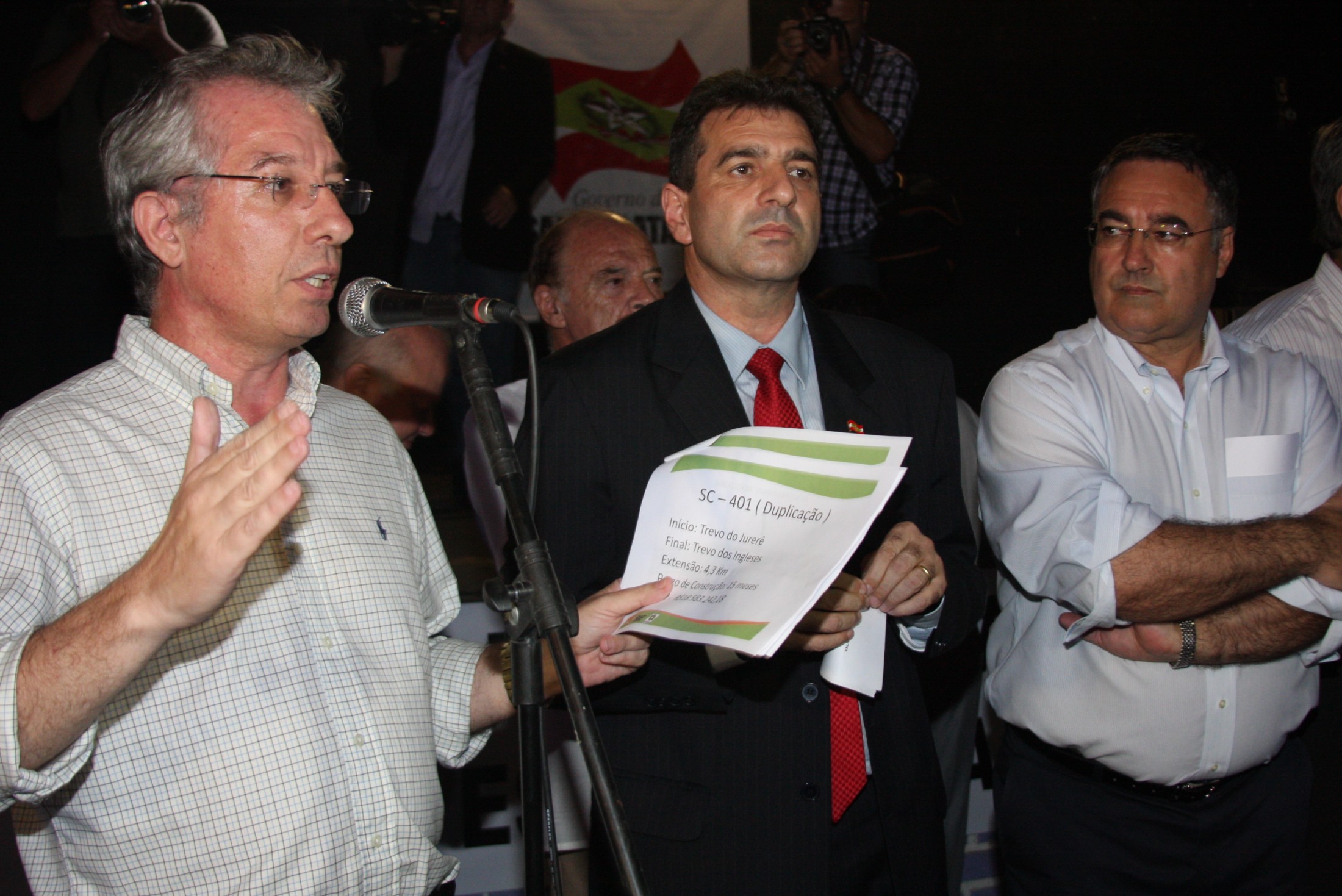 Governador Raimundo Colombo assina ordem de duplicação da SC 401