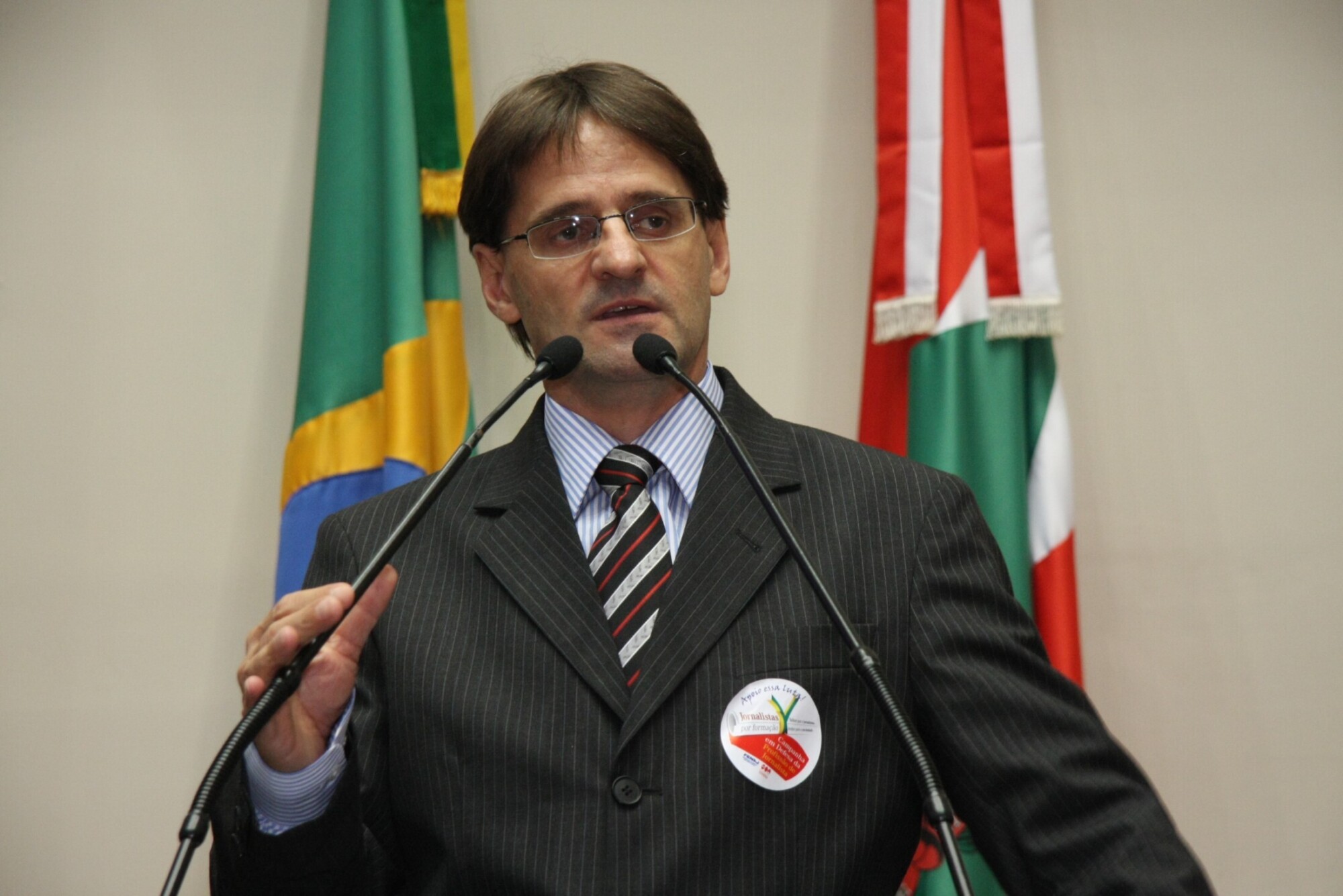 Dos Gabinetes – Neodi Saretta é designado relator do projeto do piso salarial estadual