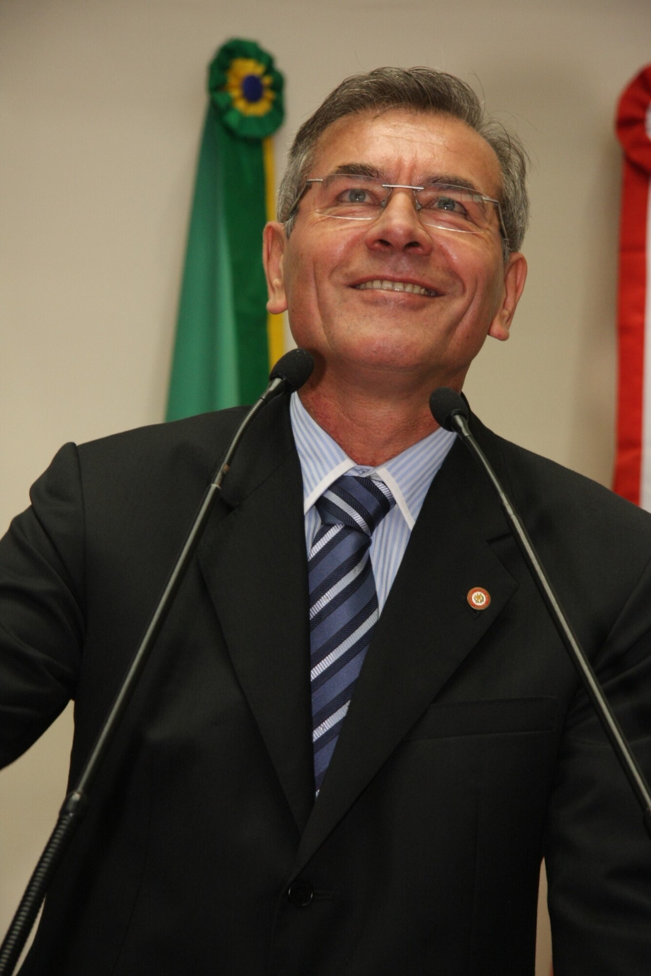 Dos Gabinetes – Silvio Dreveck destaca preocupação com a crise no setor têxtil no país