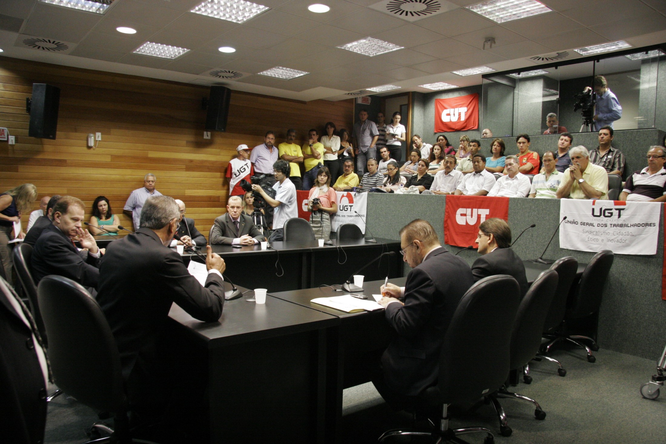 Reunião extraordinária da Comissão de Finanças