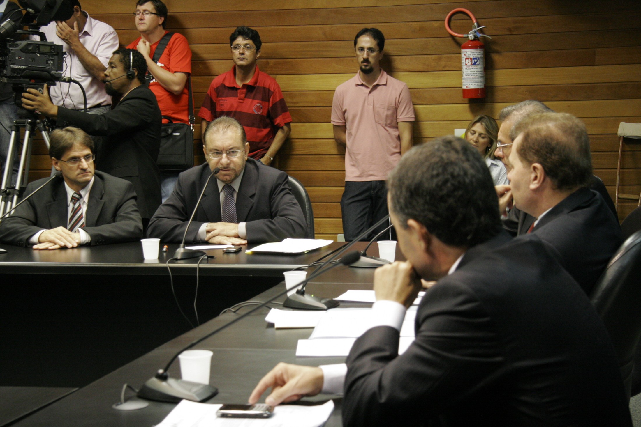 Deputado Neodi Saretta comemora aprovação por unanimidade do projeto do Salário Mínimo Estadual