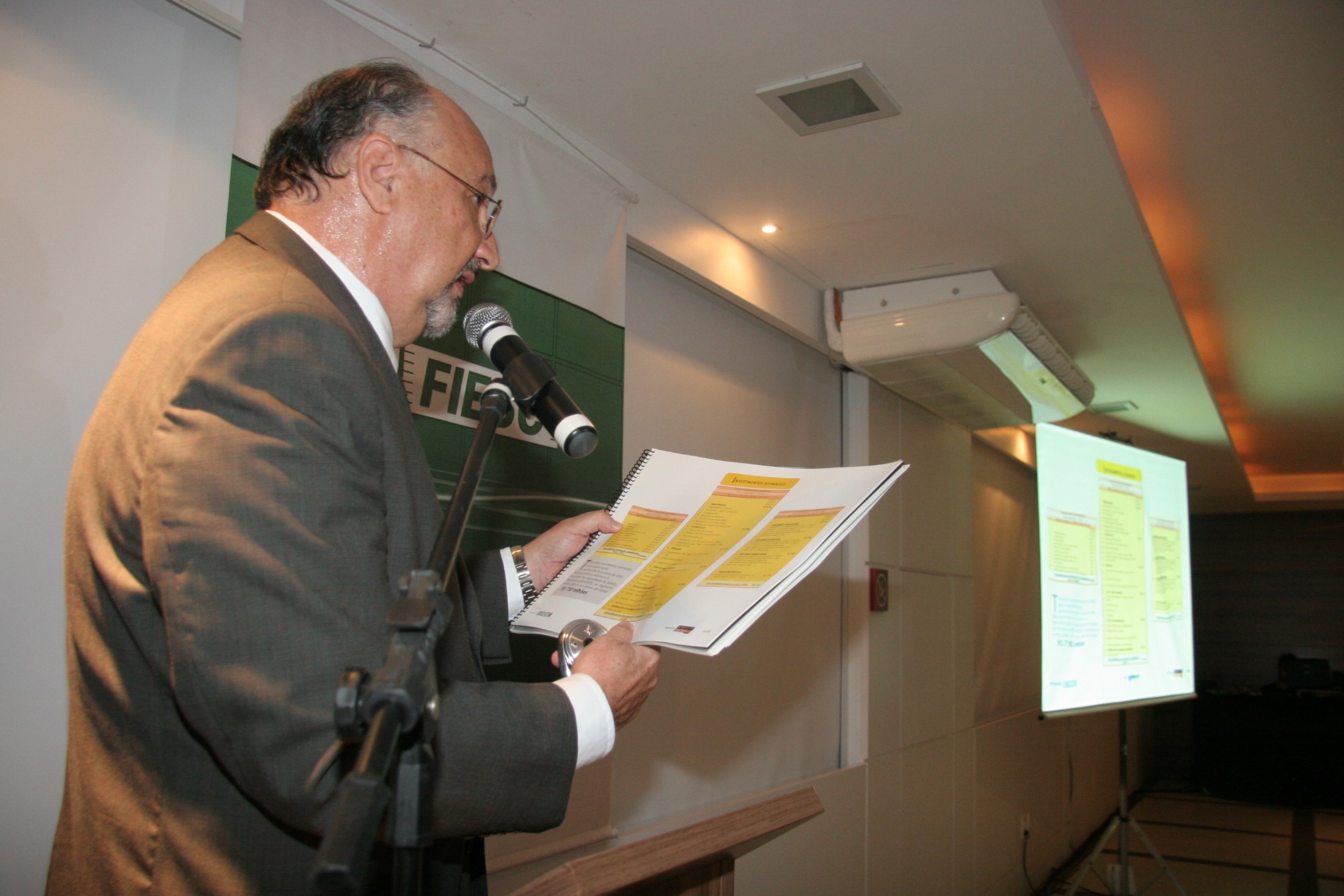 Agenda Legislativa da Indústria 2011 - FIESC