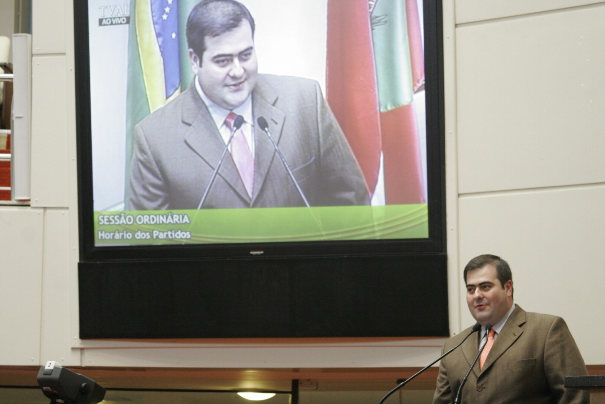Dos Gabinetes – Deputado Carlos Chiodini cobra soluções para a BR 280