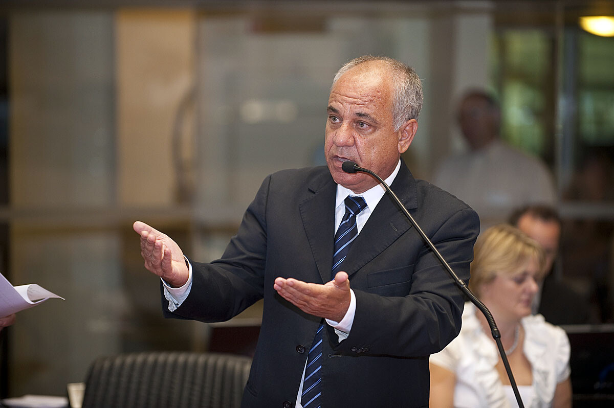 Dos Gabinetes – Dado defende a profissão de Médico como carreira de Estado