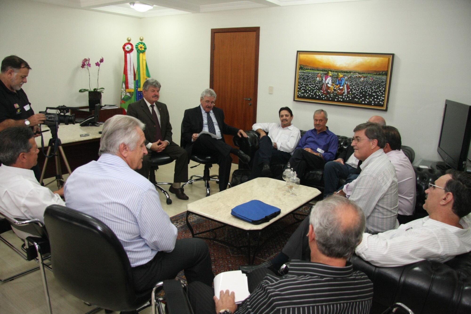 Dos Gabinetes- Cooperativistas querem ampliar parceria com o Parlamento