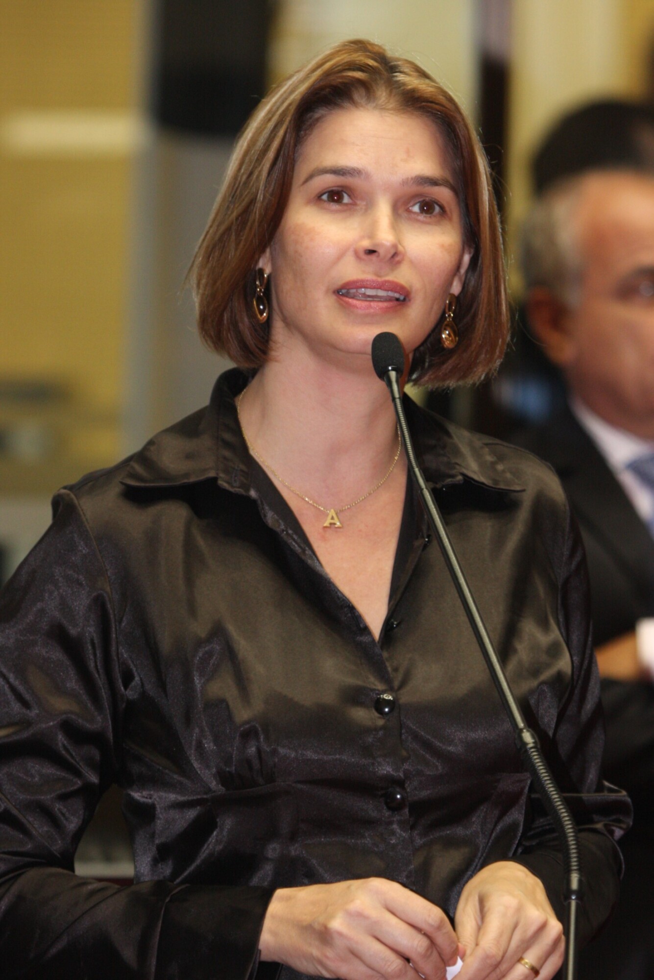 Dos Gabinetes- Angela Albino quer políticas públicas em defesa da comunidade LGBT e dos portadores d