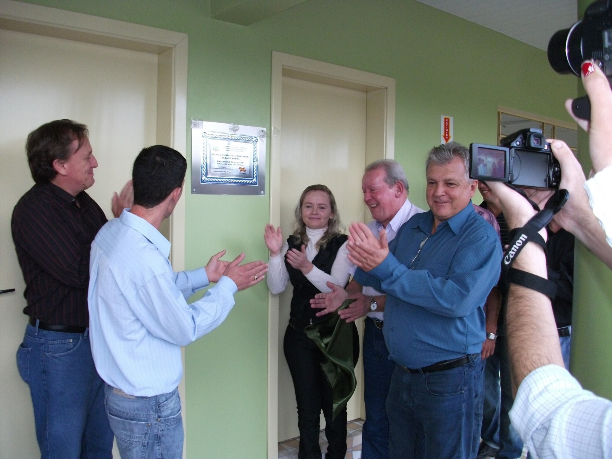 Dos Gabinetes- Deputado Marcos Vieira inaugura obras no Oeste