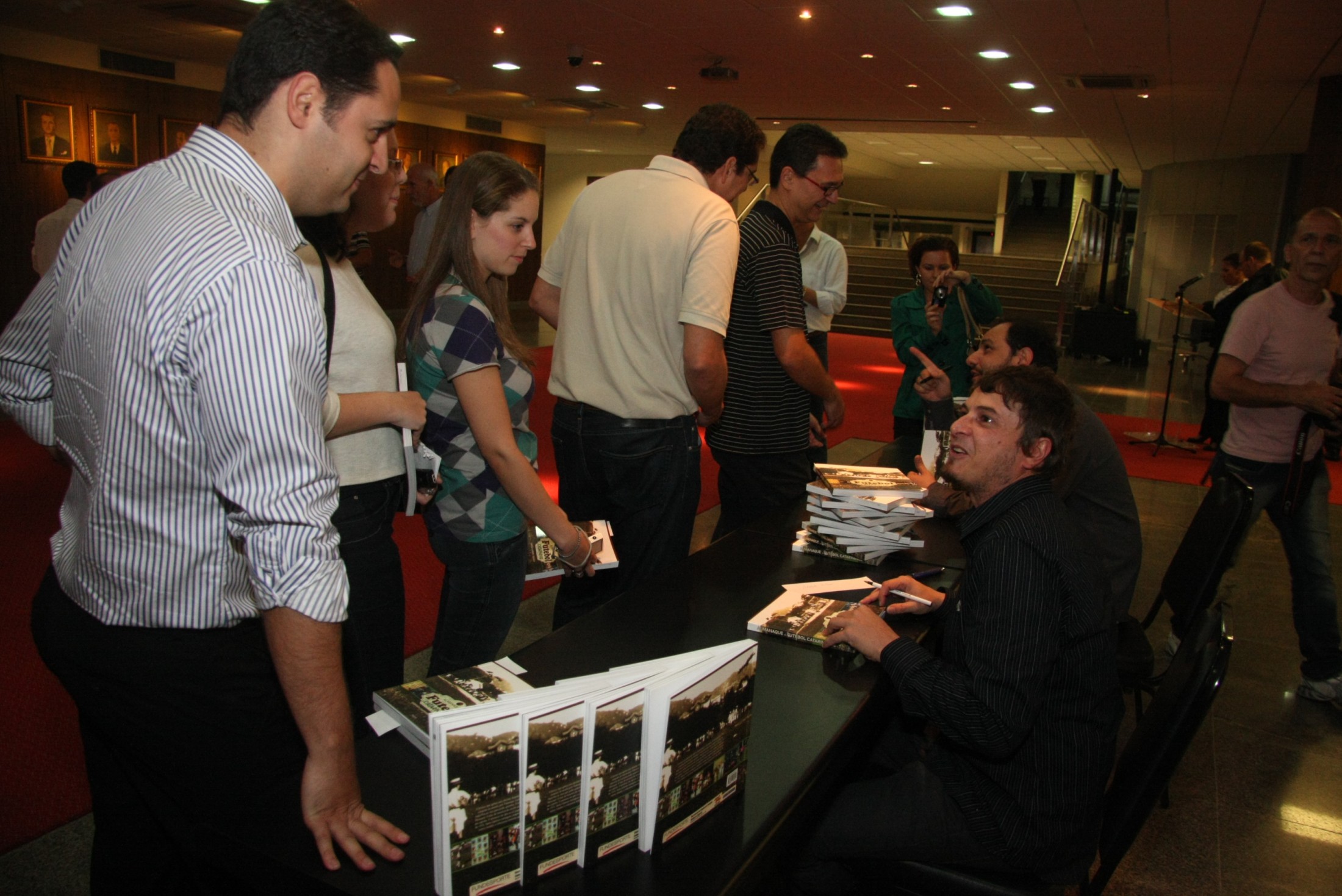 Lançamento do livro ''Almanaque do Futebol Catarinense''
