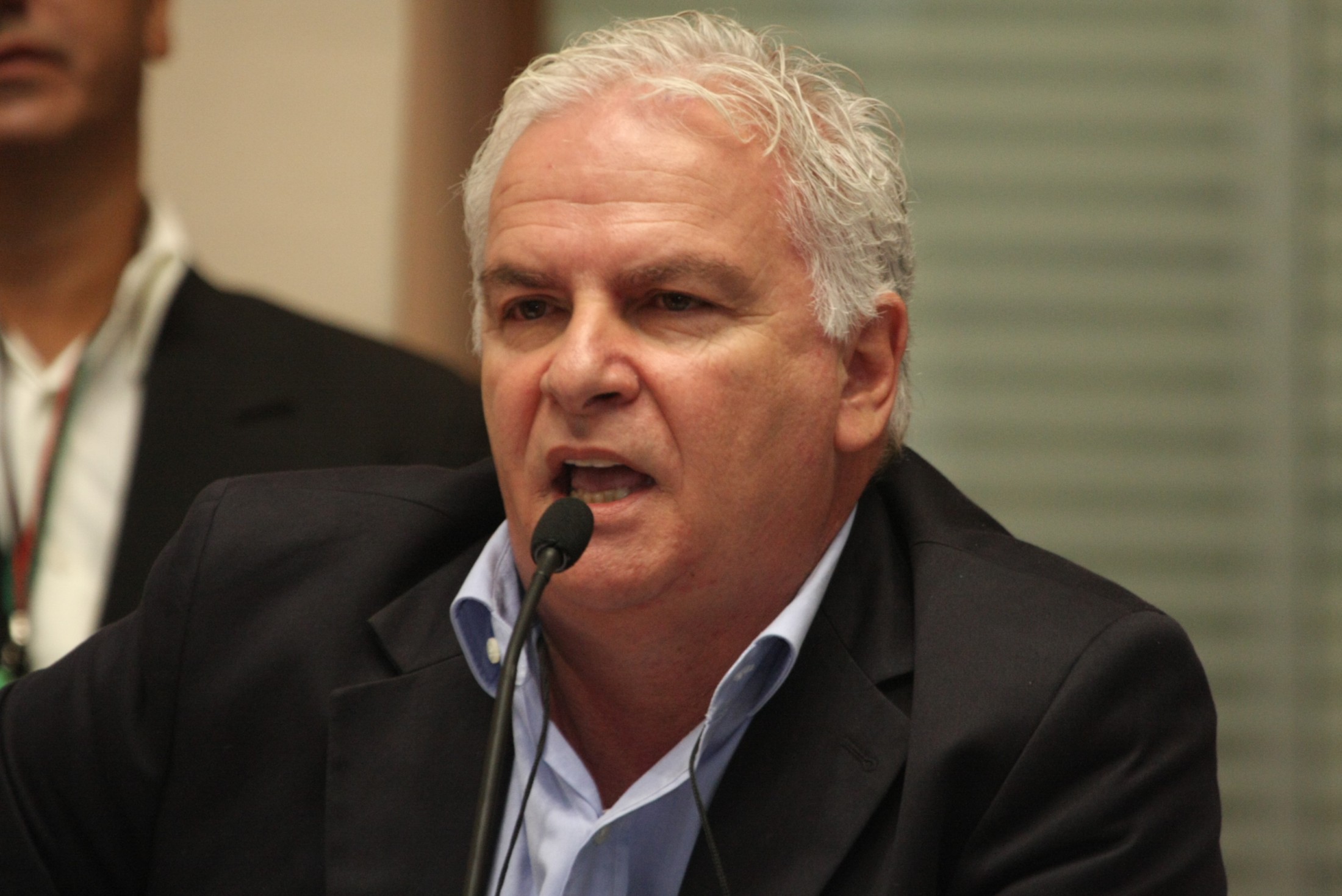 Clécio Espezim