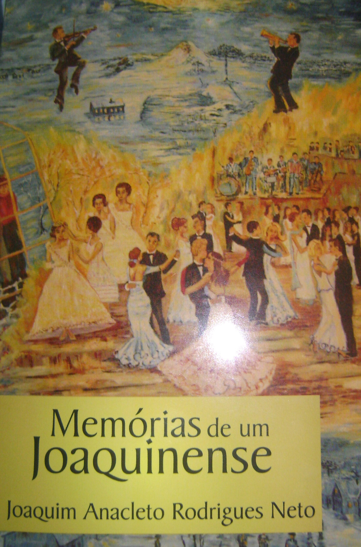 Dos Gabinetes- Joaquinense lança livro na capital