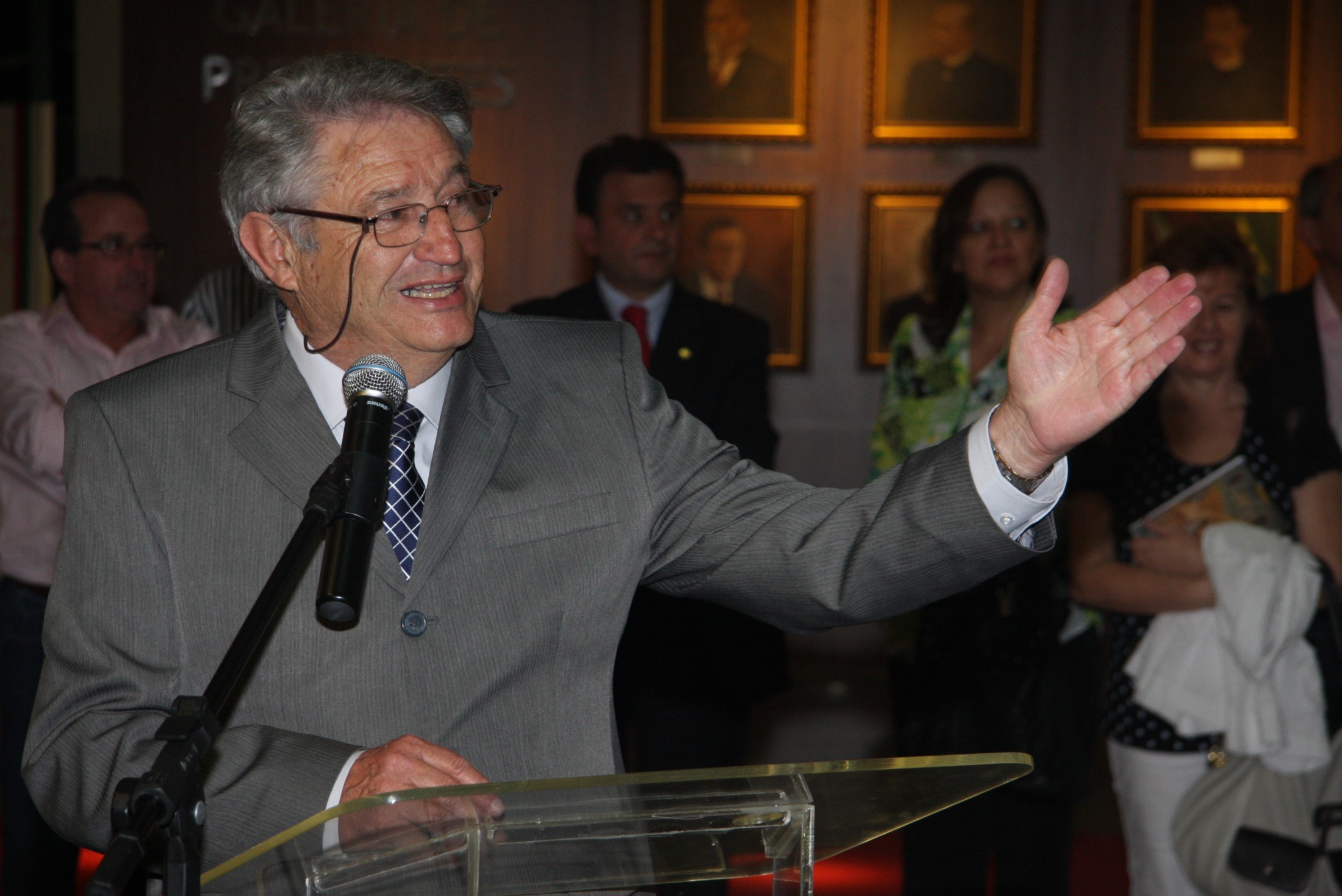 Escritor Joaquim Anacleto Rodrigues Neto