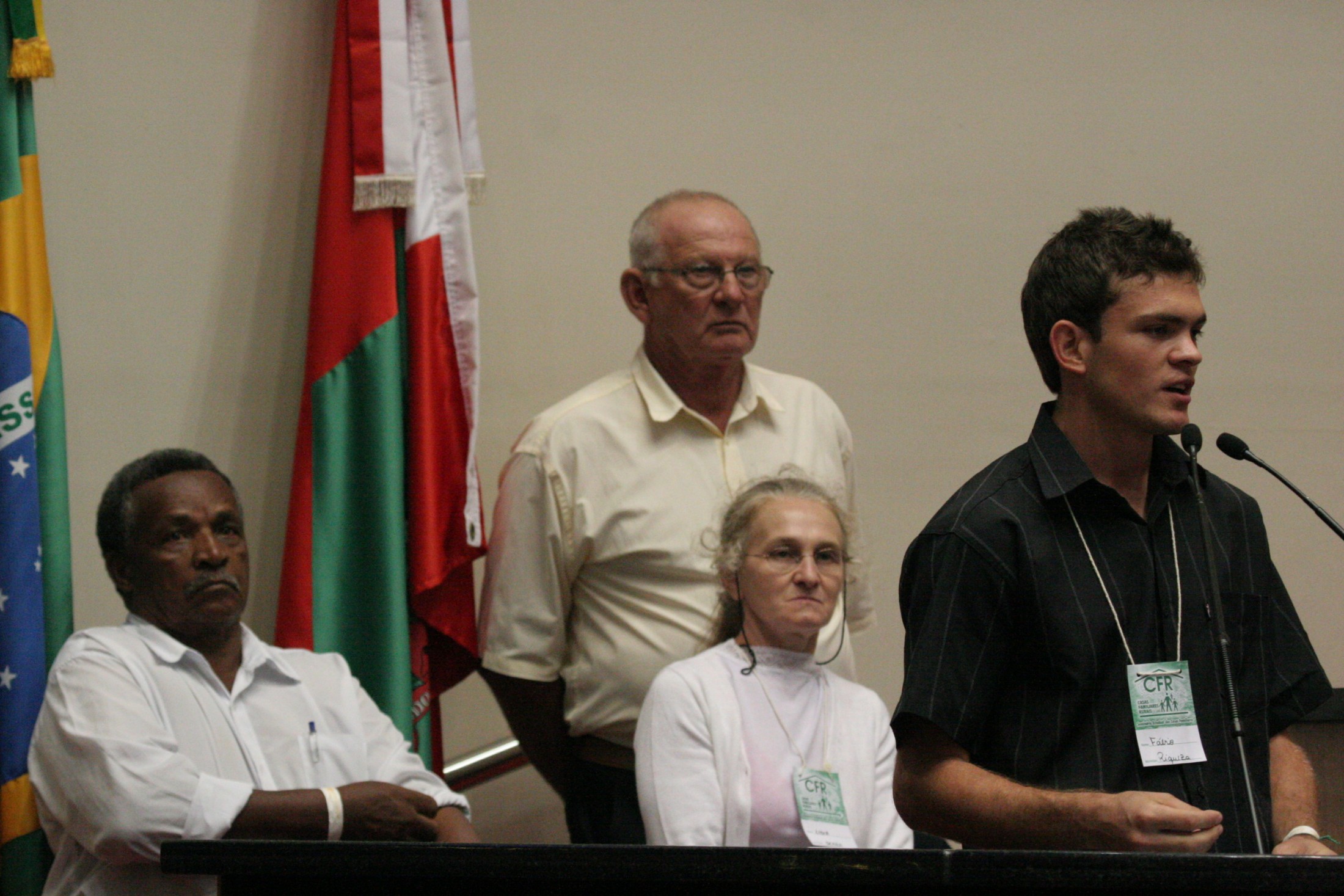 Representantes da Associação Casa Família Rural