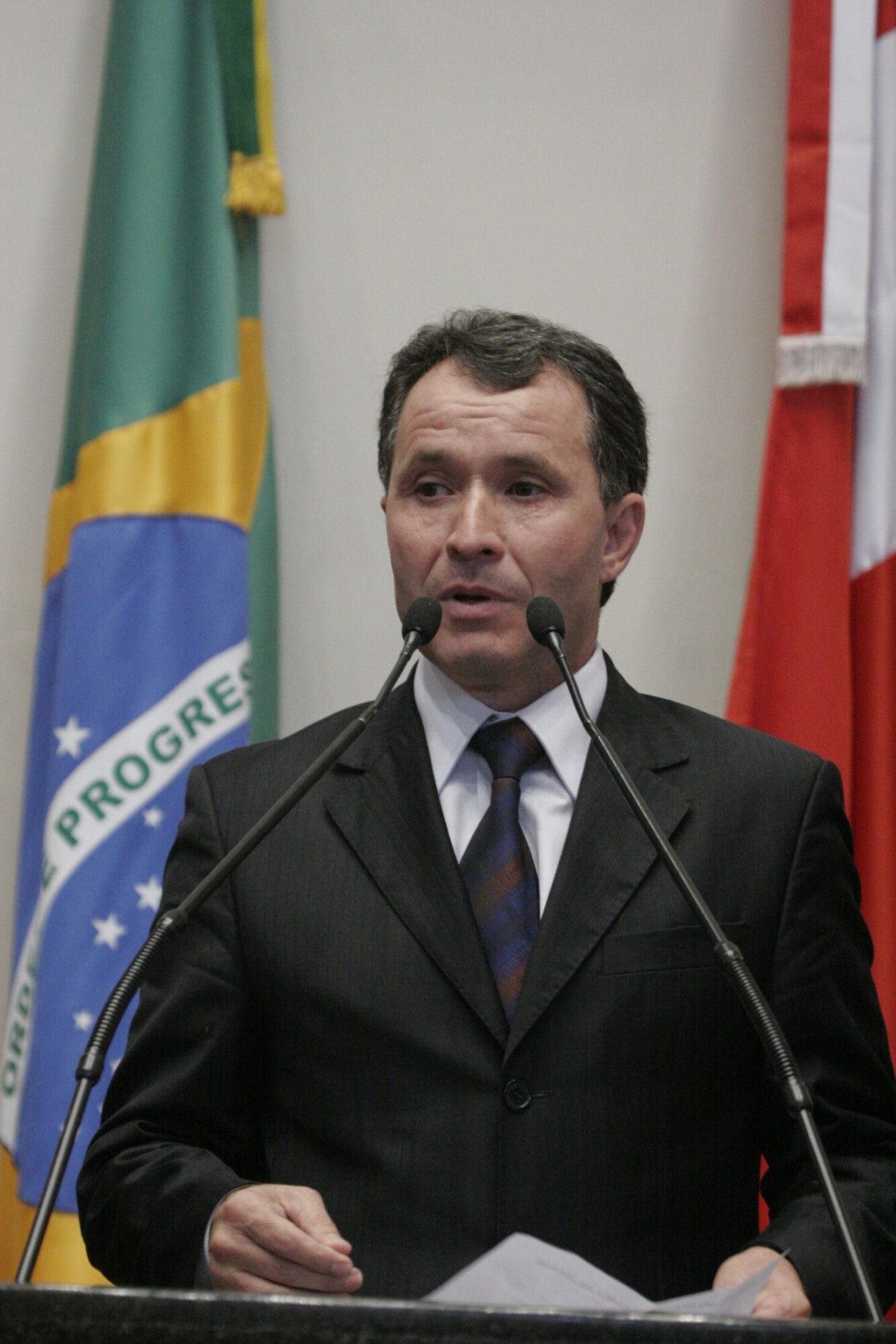 Dos Gabinetes – Darci de Matos acha absurda a verba para restaurar a ponte de Florianópolis