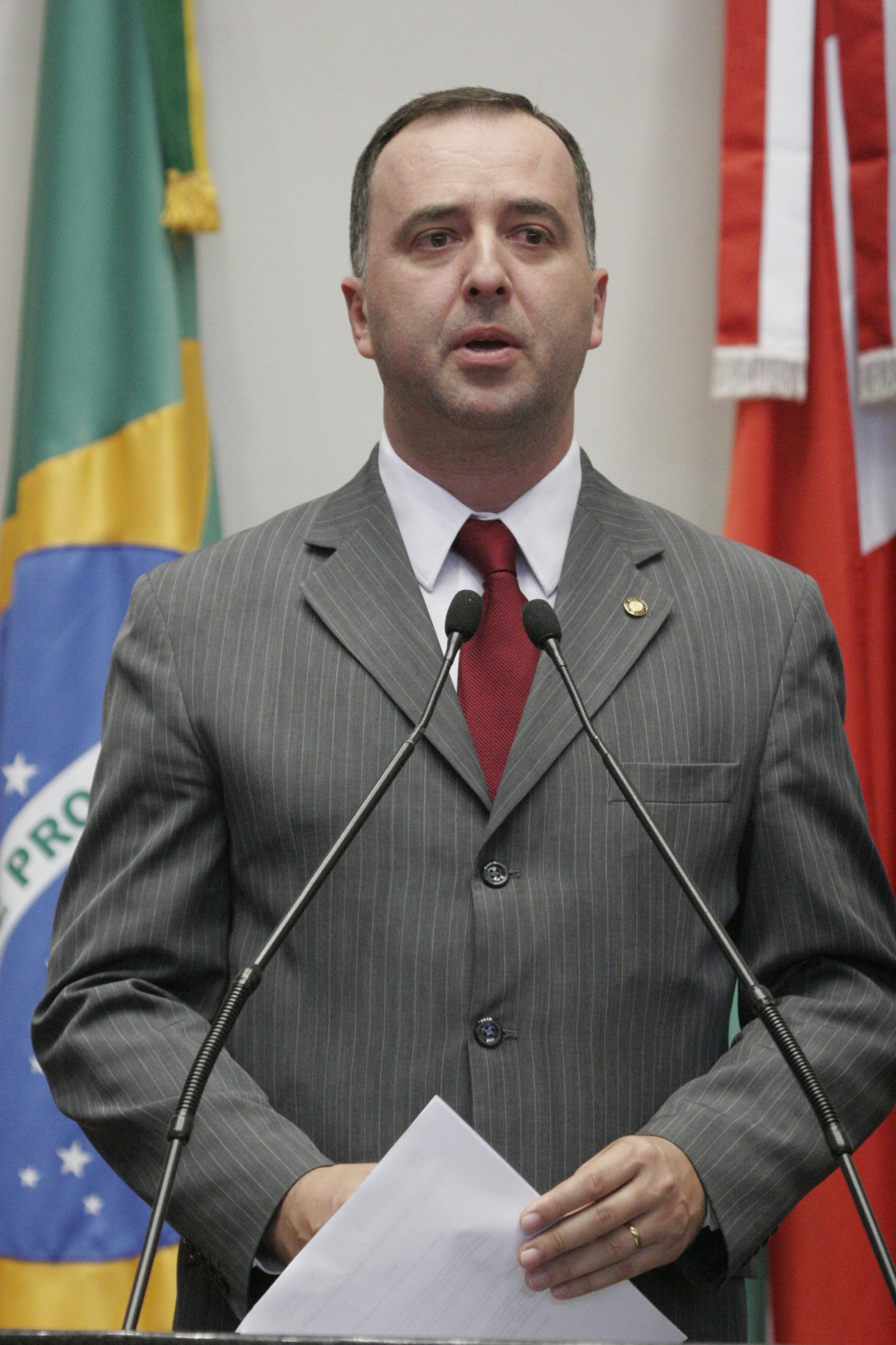 Promulgada lei que obriga Estado a contratar jornalistas formados