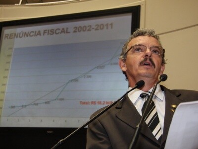 PT defende revisão da política de incentivos fiscais