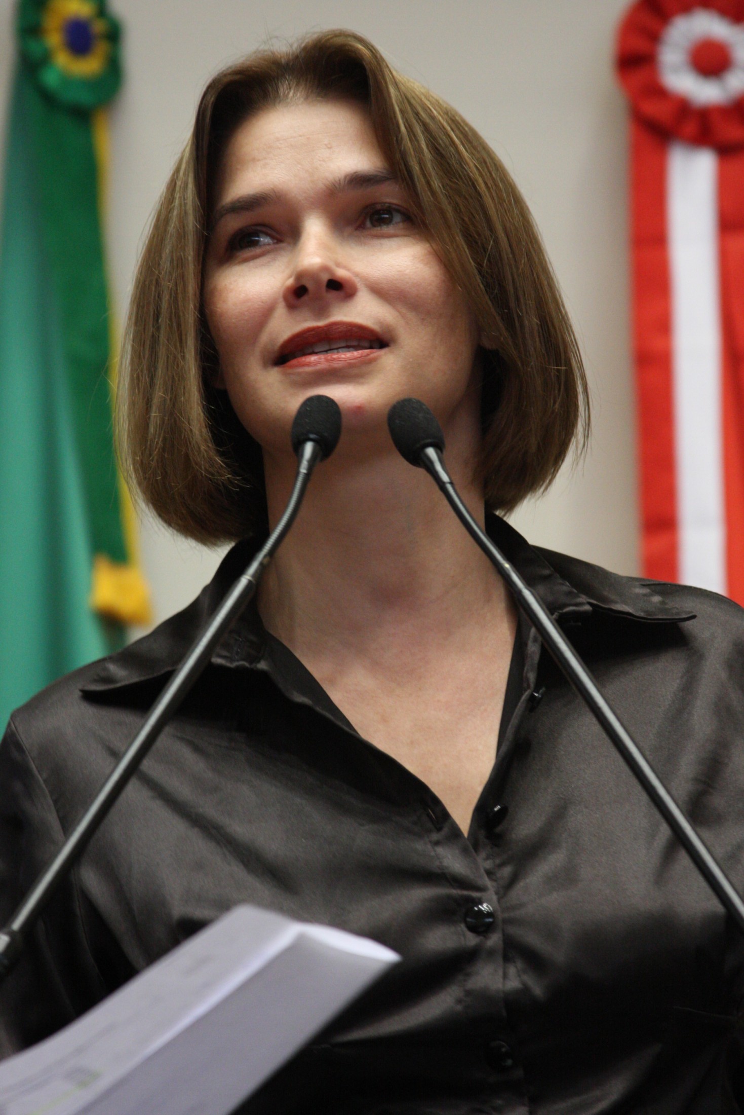 Deputada Angela Albino (PCdoB) - Plenário Osni Regis - Sessão Ordinária
