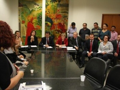 Servidores da Fatma são recebidos na Assembleia Legislativa