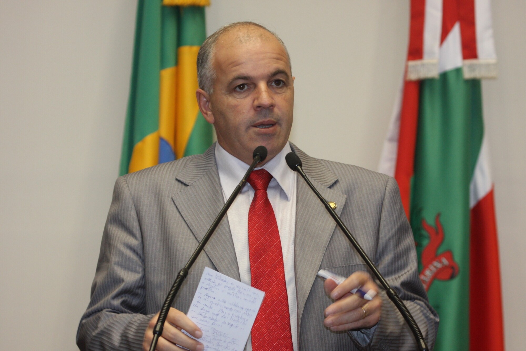 Dos Gabinetes – Comunidade protesta pela reabertura do Hospital Florianópolis
