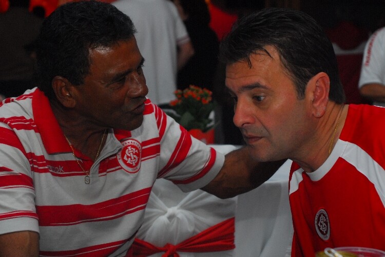 Dos Gabinetes- Colorados festejam e propõem reativar o futebol profissional em Lages