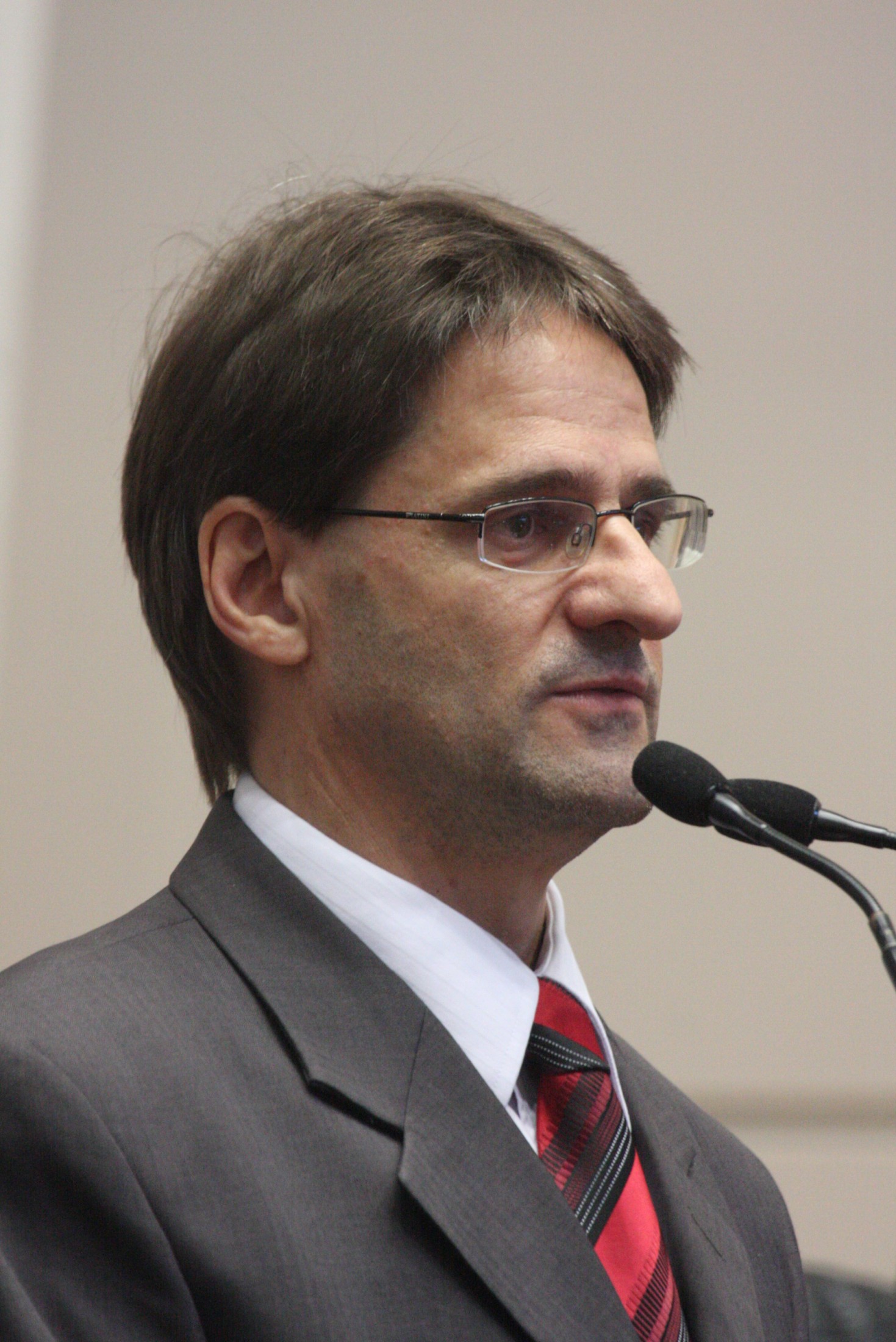 Deputado Neodi Saretta (PT) - Sessão Ordinária - Plenário Osni Régis
