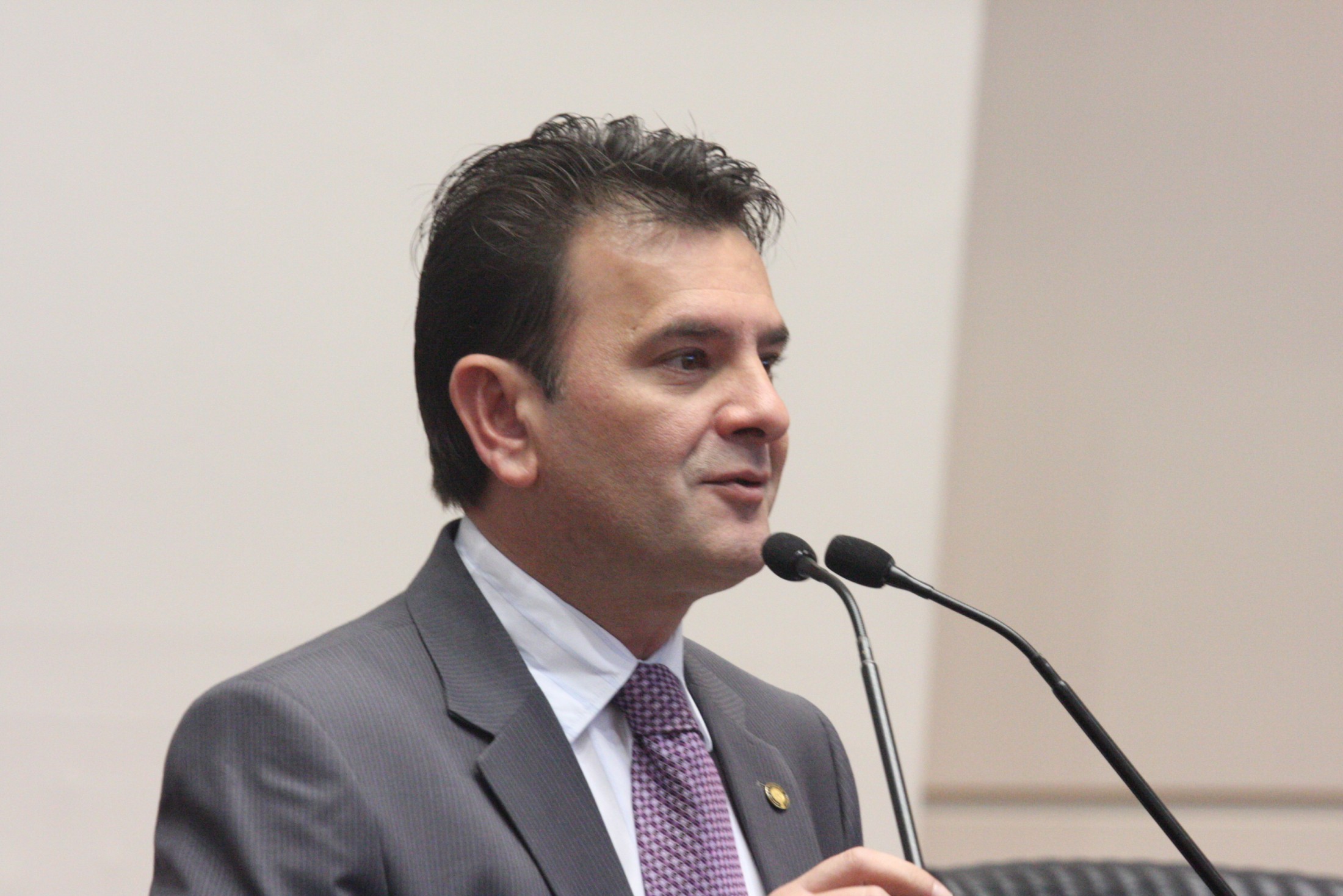 Deputado Elizeu Mattos (PMDB)