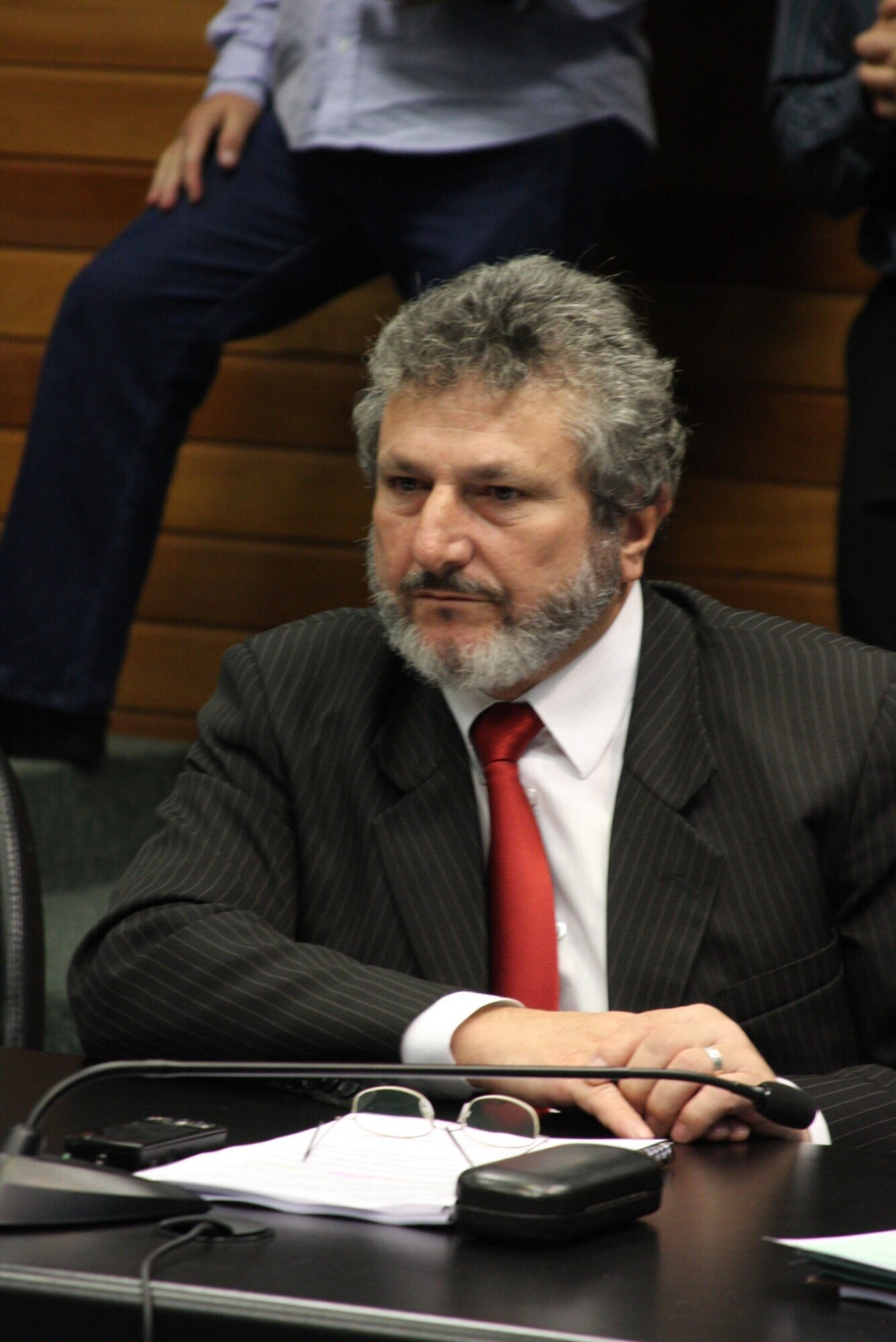 Dos Gabinetes- Padre Pedro volta a questionar terceirização da merenda escolar
