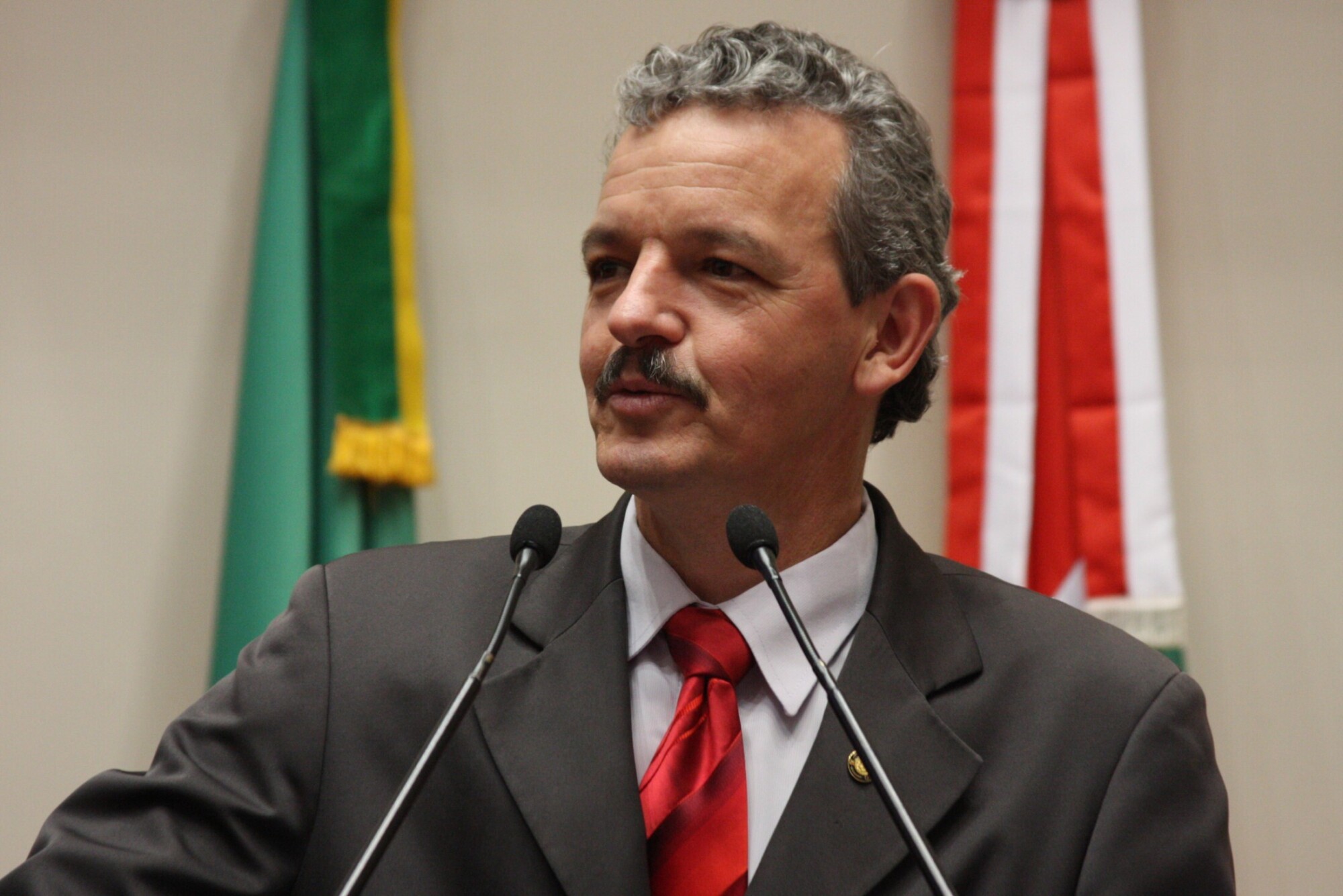 Dos Gabinetes- Audiência pública discutirá apagões no fornecimento de energia pela Celesc nesta quar