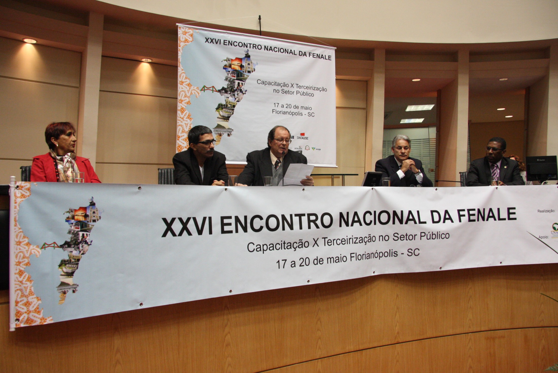 XXVI Encontro da Fenale é aberto no Parlamento catarinense
