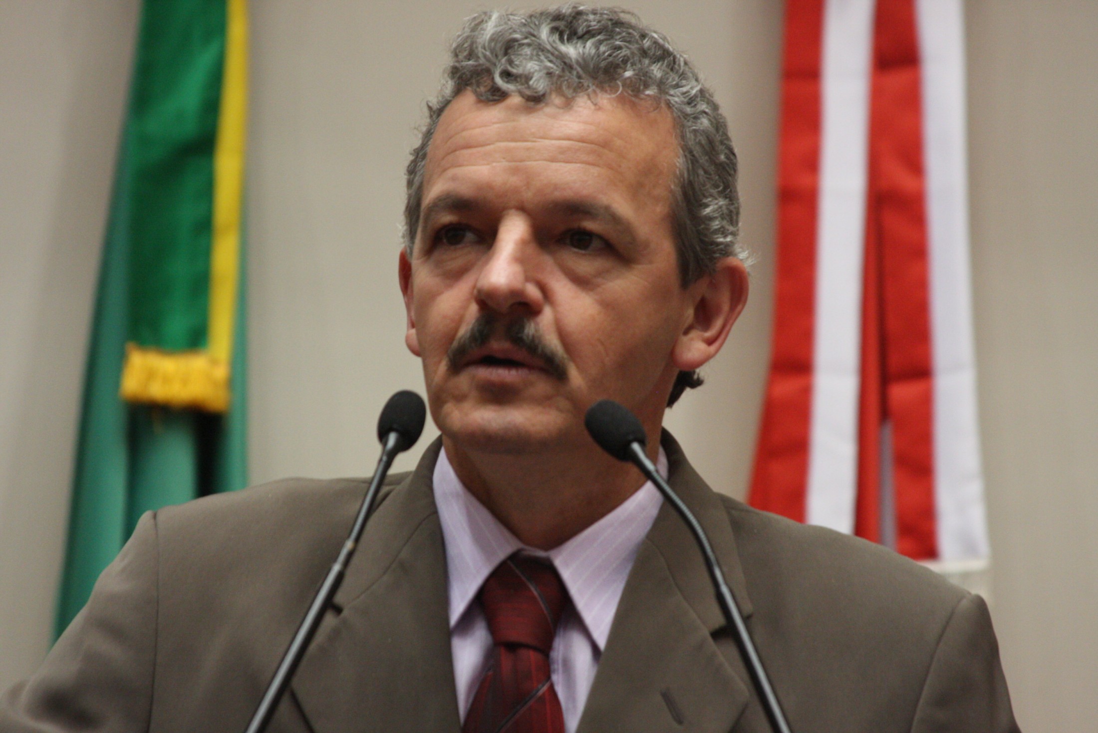 DosGabinetes-“Isso sempre foi assim, é desculpa que não dá para aceitar”, afirma Dresch sobre aposen