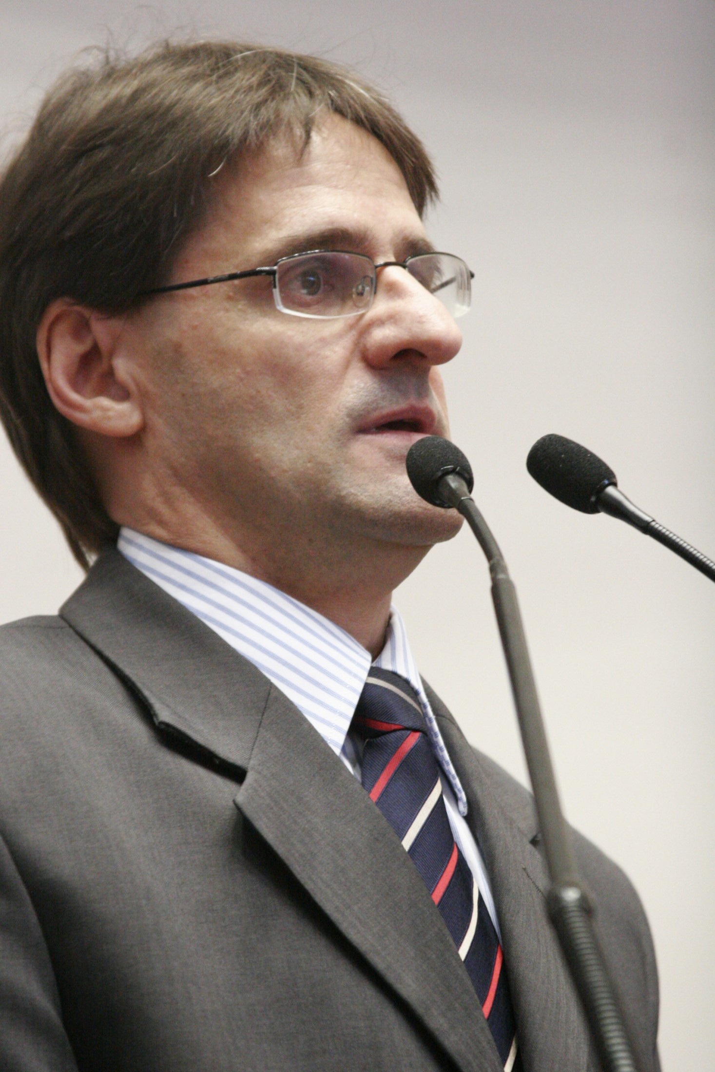 Deputado Neodi Saretta (PT) - Plenário Osni Régis - Sessão Ordinária