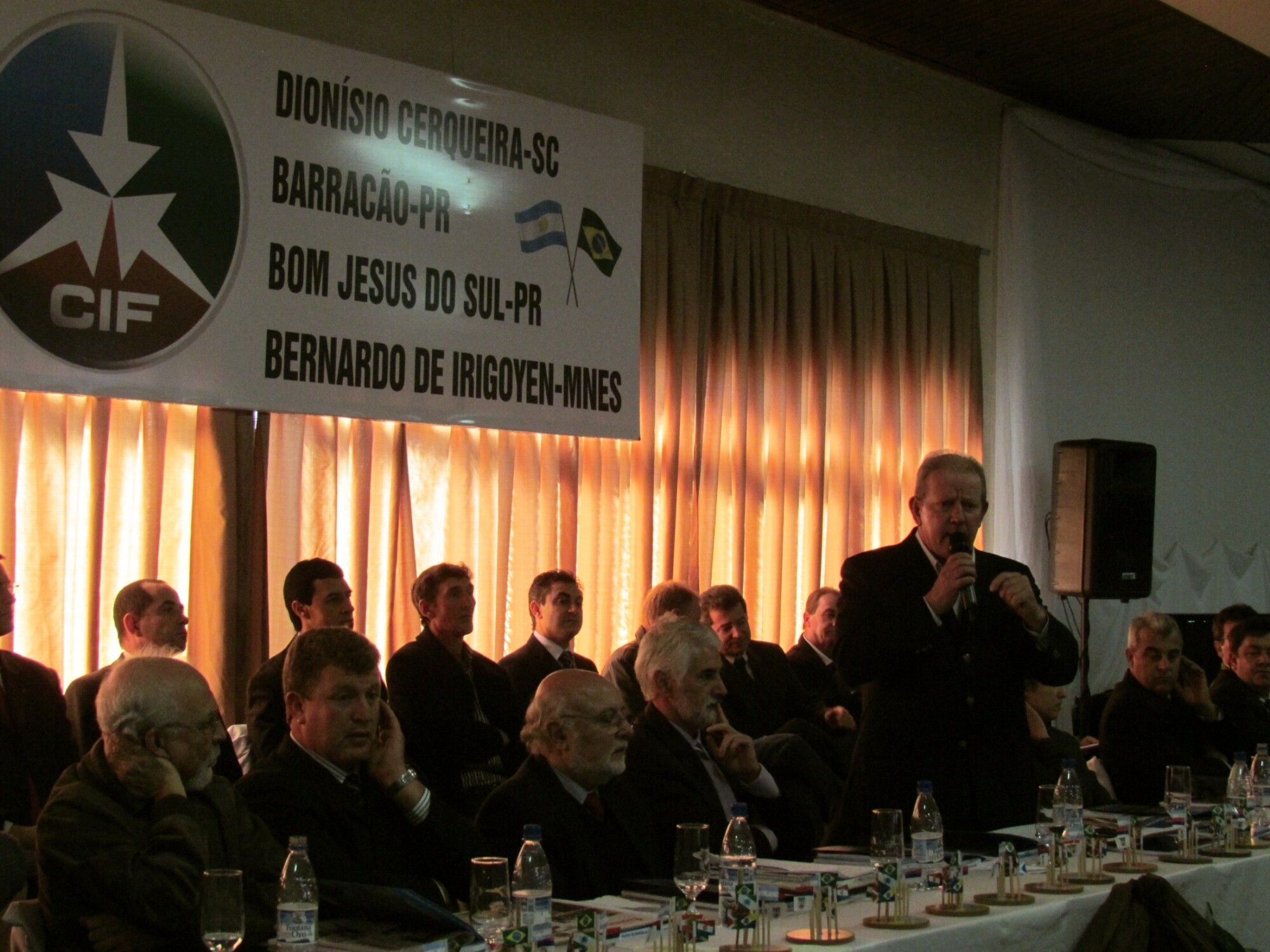Dos Gabinetes- Municípios da fronteira unem forças pelo desenvolvimento