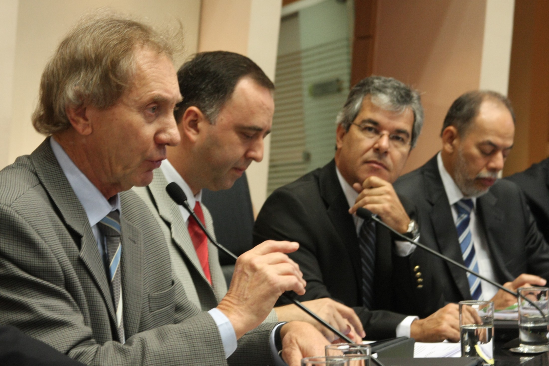 Comissão de Proteção Civil e Comissão de Defesa Civil do Senado Federal - Audiência pública ''Plano Nacional de Defesa Civil''