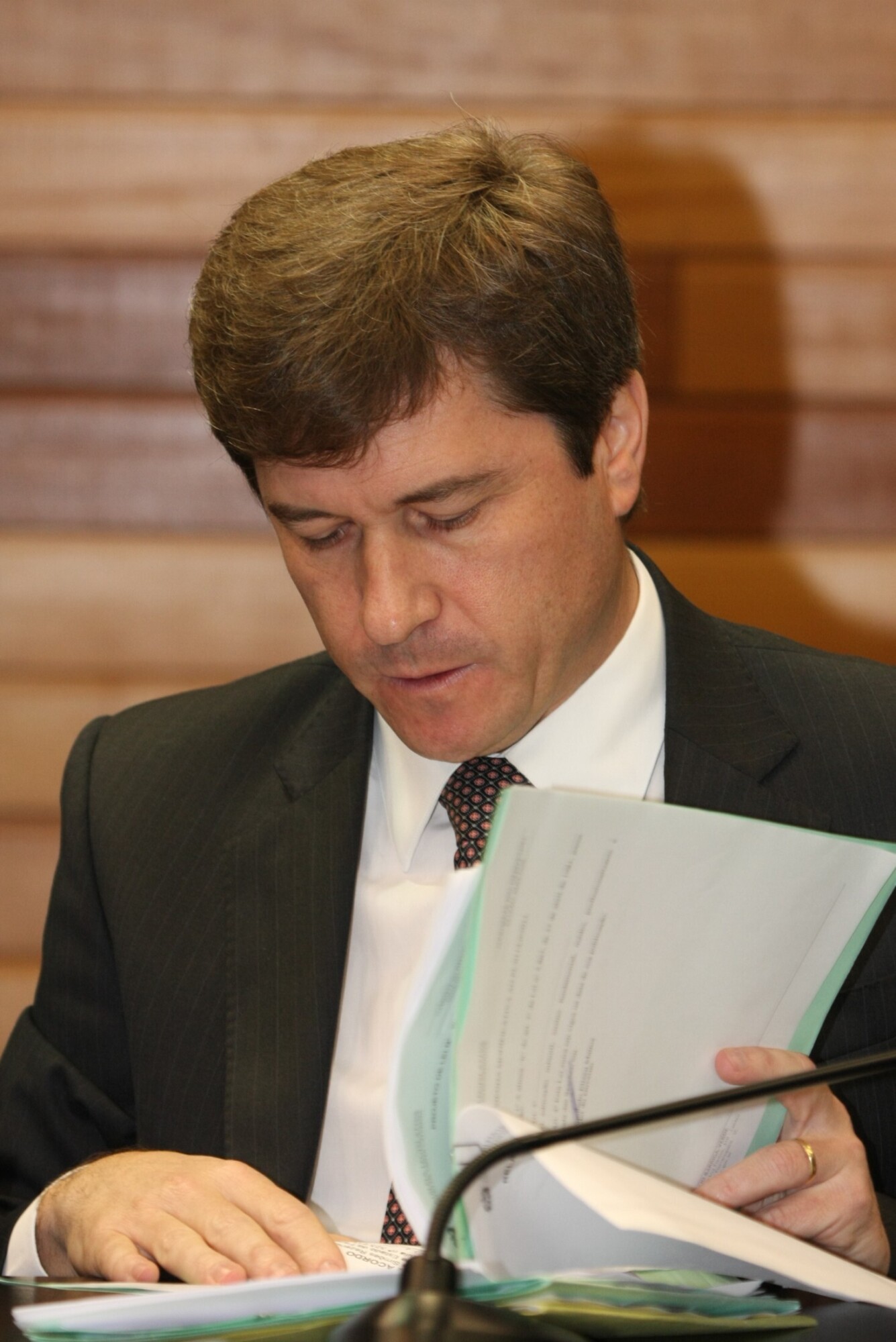 Dos Gabinetes- Deputado José Nei Ascari pede informação sobre repasse às Apaes