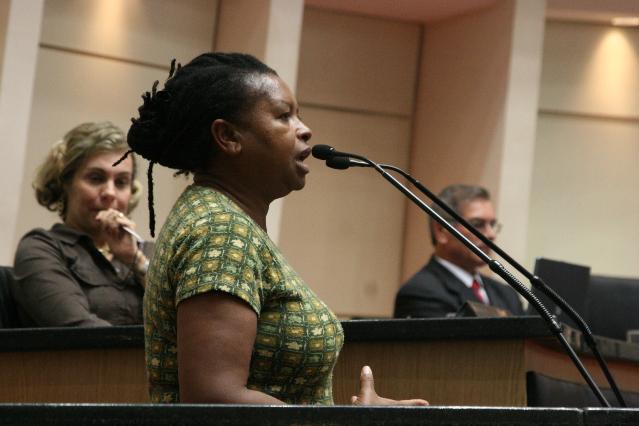 Prof. Wanda Gomes Pinedo - Representante do SINTE