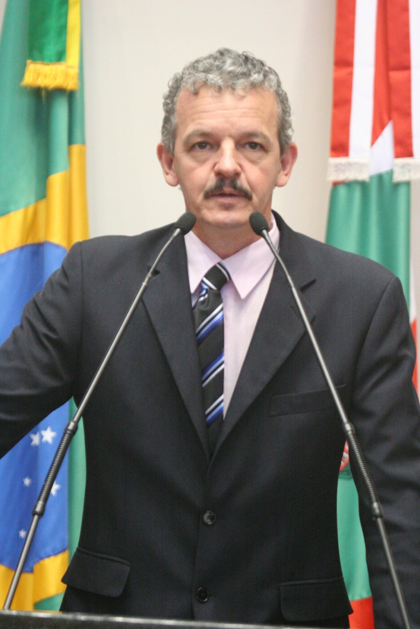 Dos Gabinetes-“Ampliação do prazo para agricultor averbar reserva legal é necessária e dá tranquili