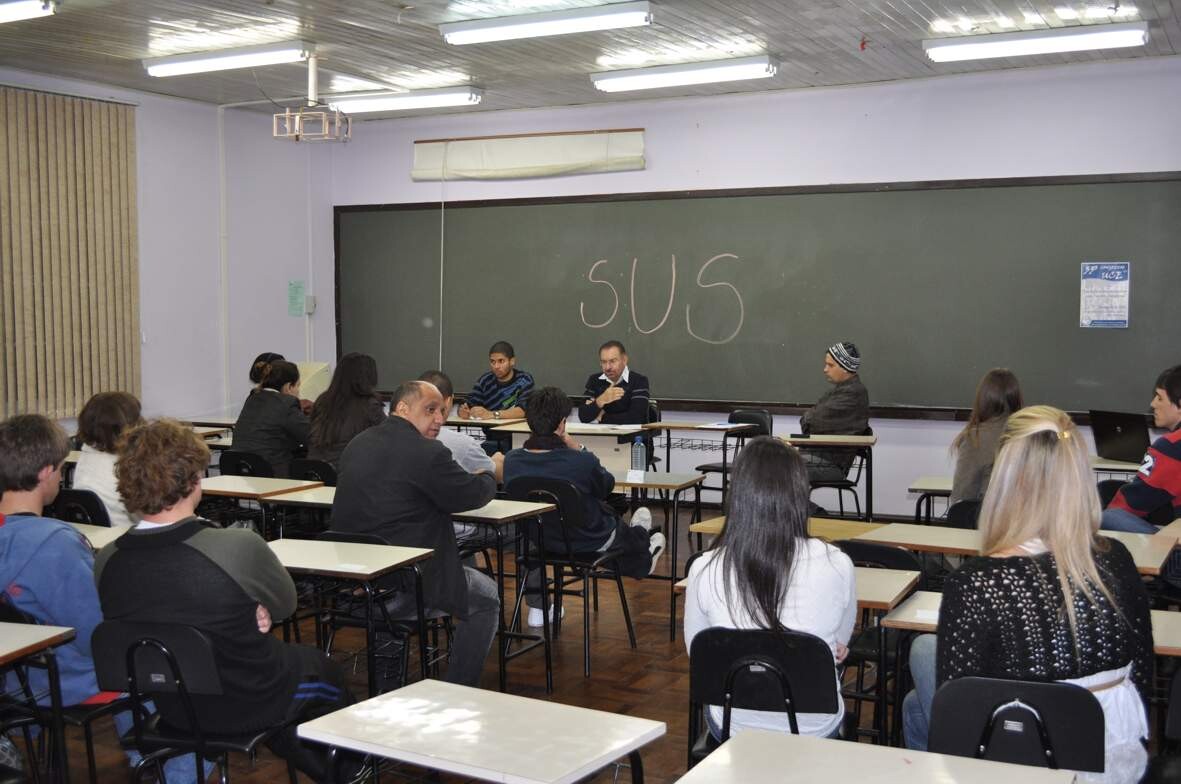 Deputado Volnei Morastoni defende o SUS no 35º Congresso da UCE