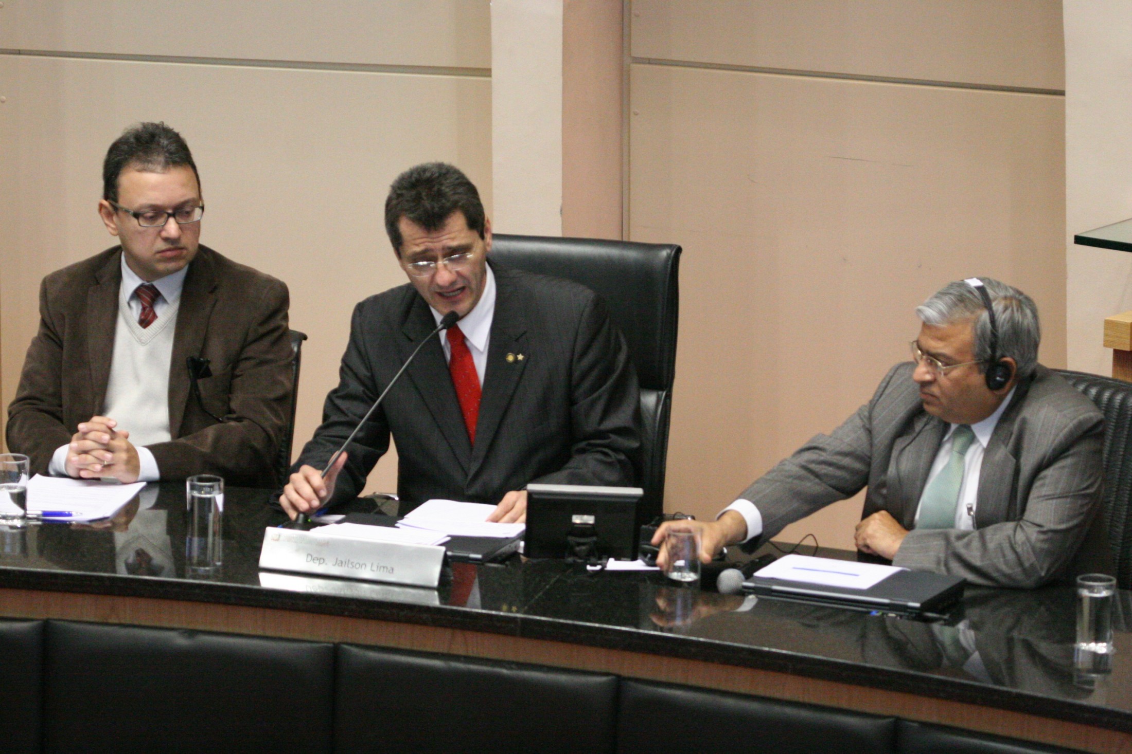Seminário com Rajiv Mehrotra e Assinatura de protocolo com a UNISUL