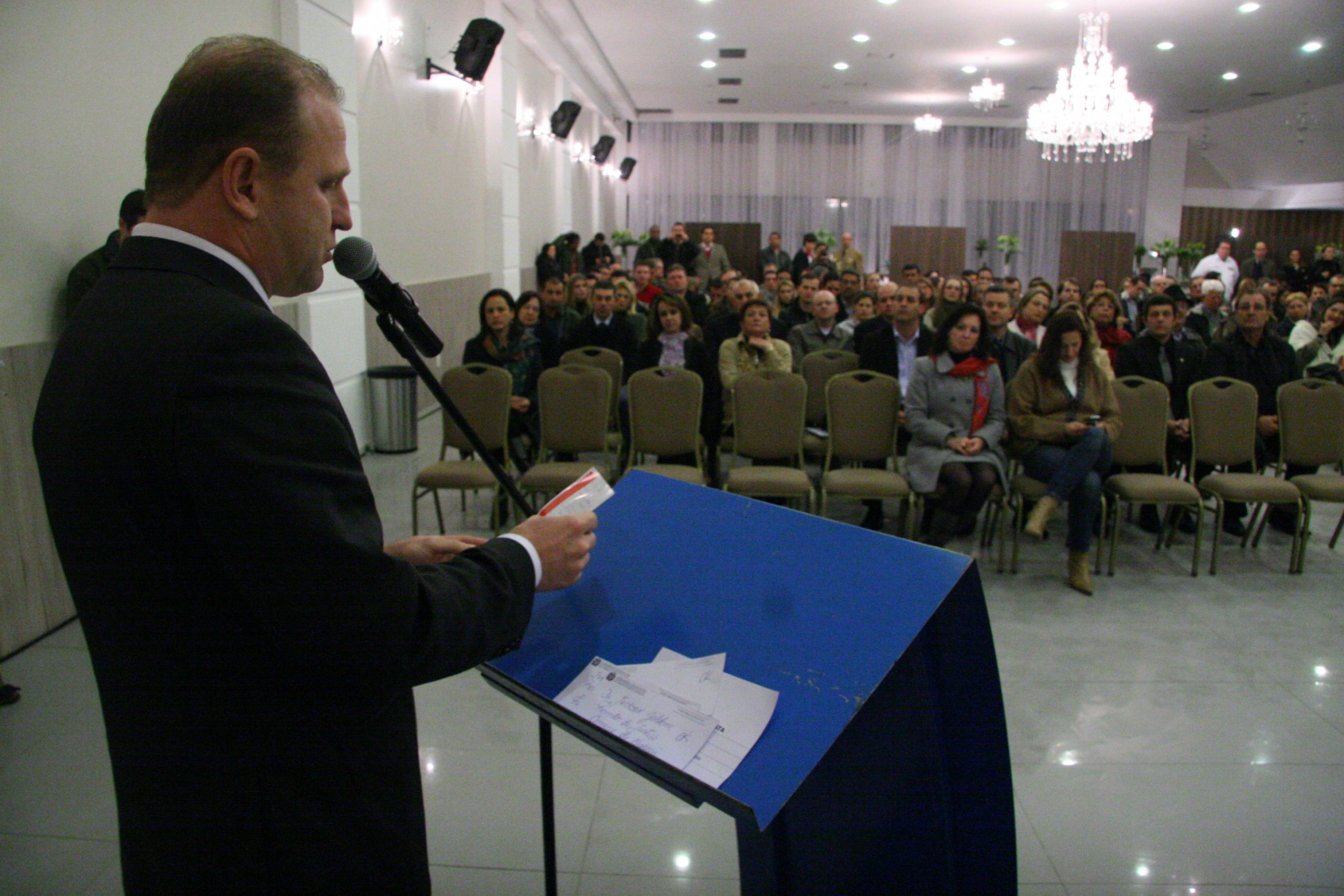 Lançamento do livro 'Do Velho Chapecó a Chapecó  - o Legislativo Catarinense Resgatando a História da Cidade - 1917/2010'