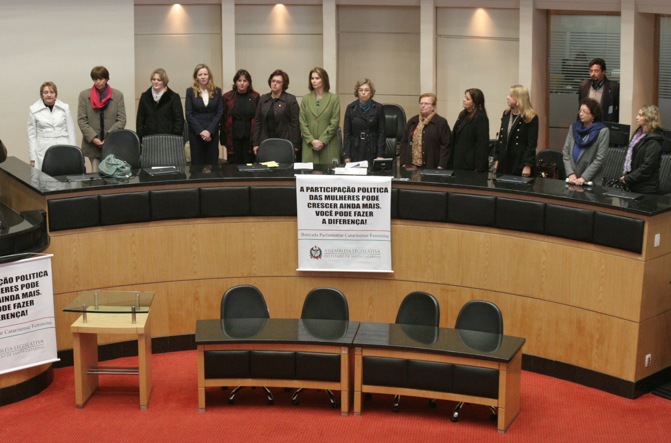 Bancada feminina da Assembleia realiza seminário sobre as mulheres e a reforma política