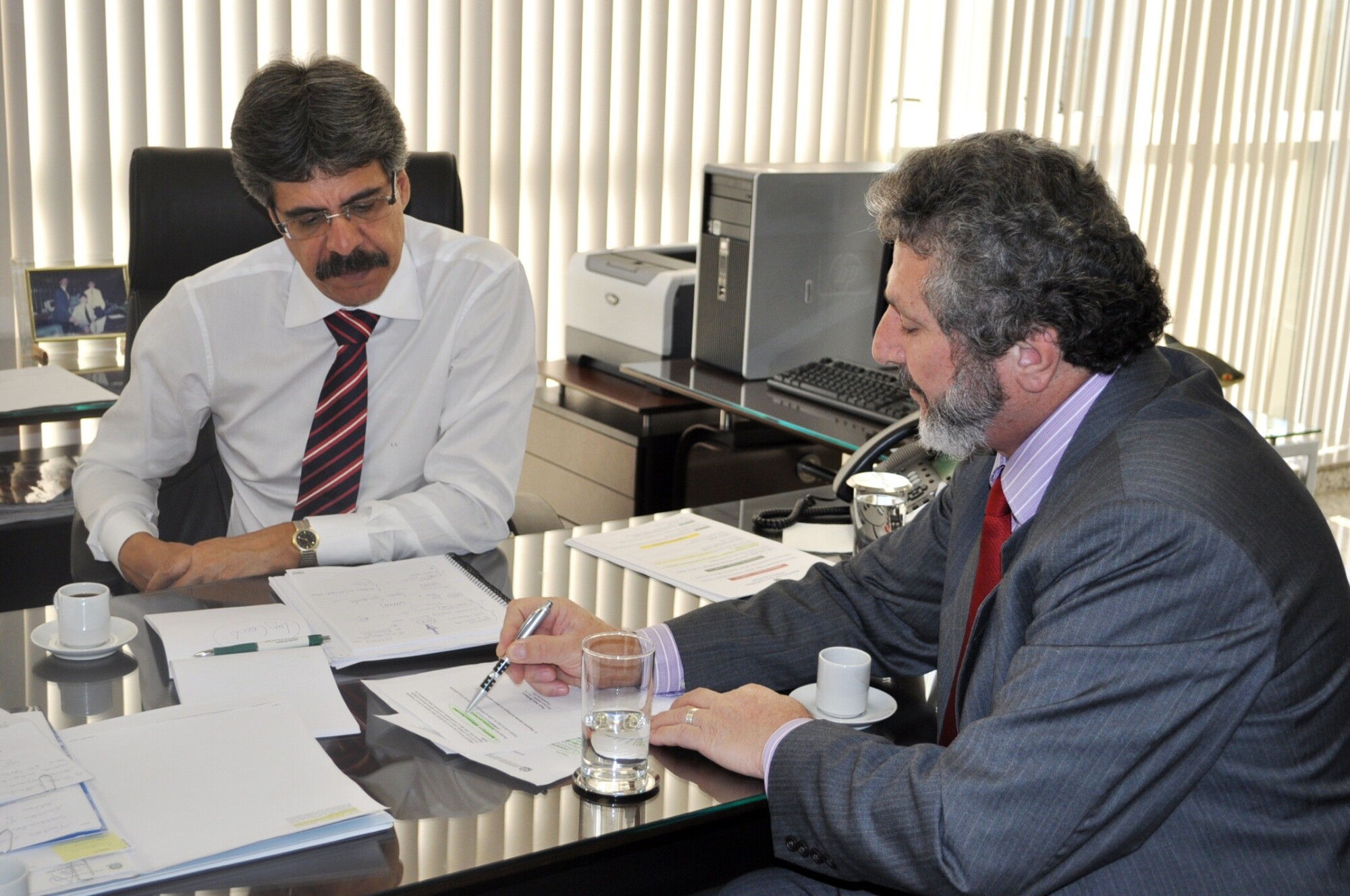 Dos Gabinetes – Ministro da Pesca recebe Padre Pedro em Brasília