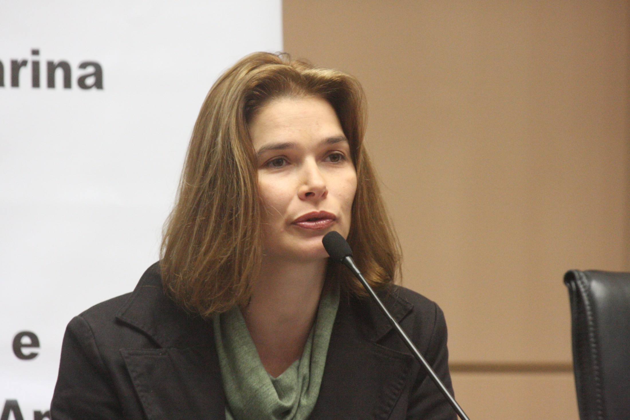 Deputada Angela Albino (PCdoB)
